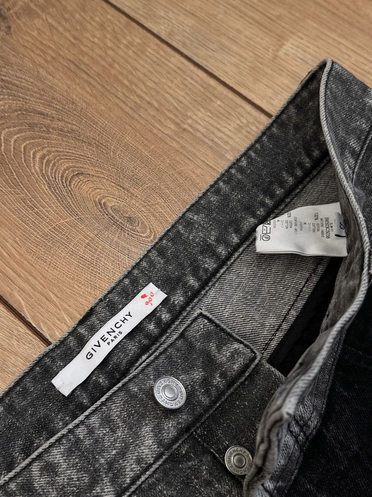 Givenchy Givenchy Jeans Lightning Rare Stone Wash Denim Size US 33 - 5 Thumbnail