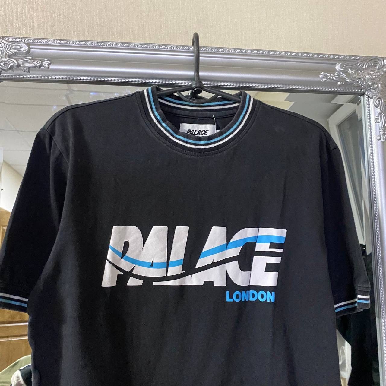 Palace Palace London T-shirt big logo Size US M / EU 48-50 / 2 - 2 Thumbnail
