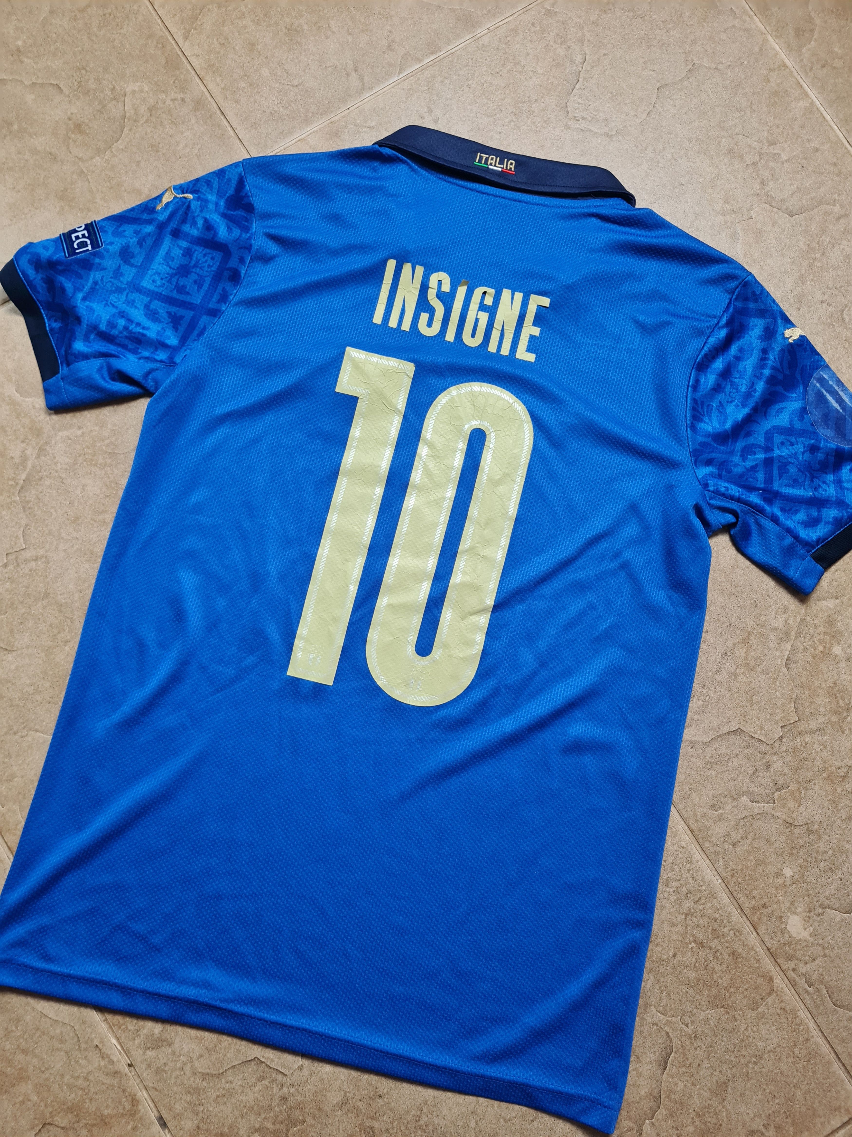 Puma Puma Lorenzo Insigne Italy Euro 2020 #10 Football Shirt Size US M / EU 48-50 / 2 - 19 Thumbnail