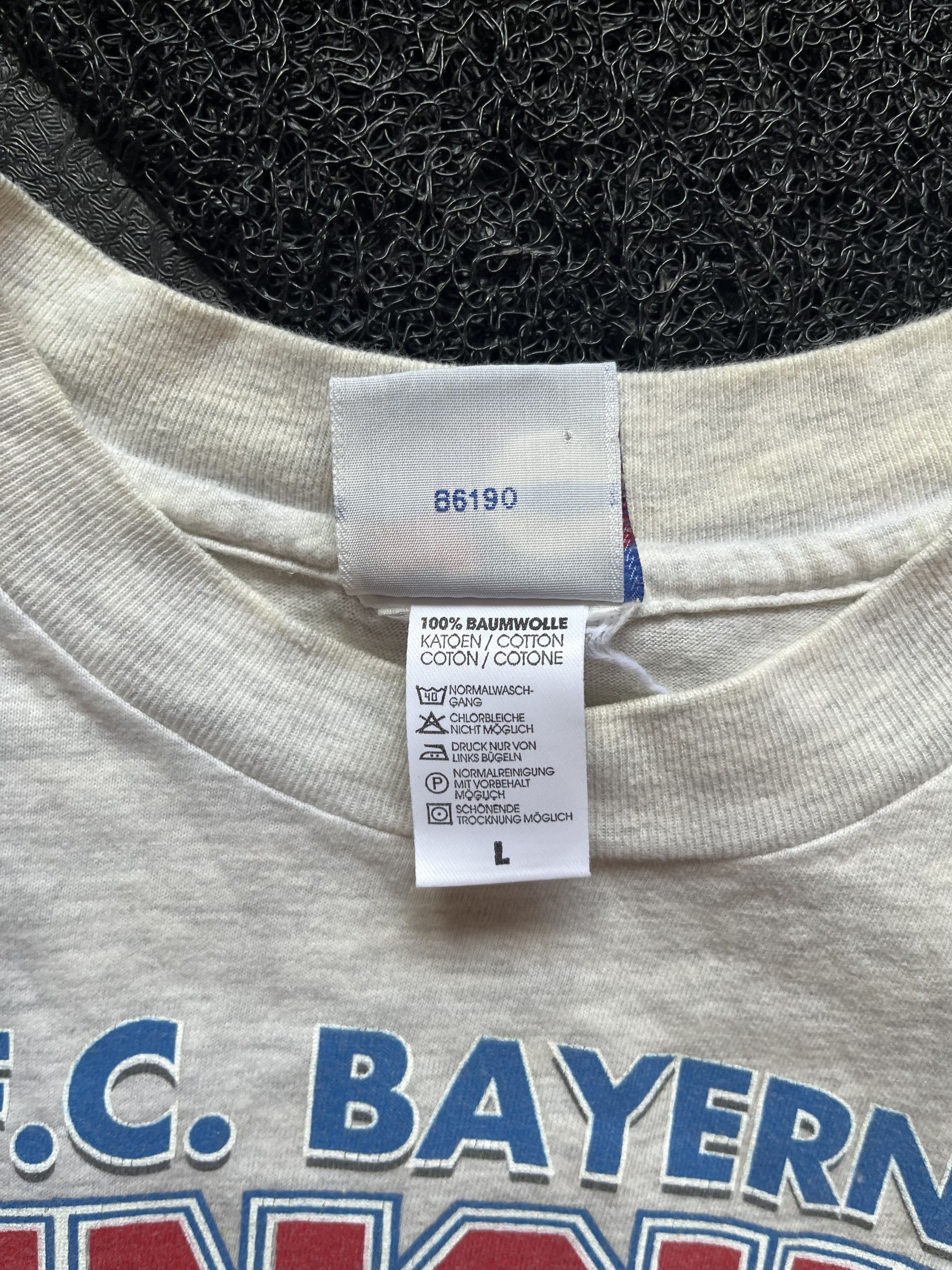 Vintage FC Bayern Munchen 90's Universal Athletic Gray T-shirt Size US L / EU 52-54 / 3 - 4 Thumbnail