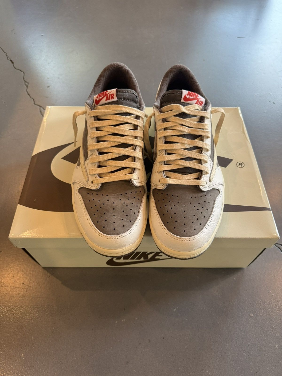 Nike Travis Scott Air Jordan 1 Low Reverse Mocha size 13 Size US 13 / EU 46 - 2 Thumbnail