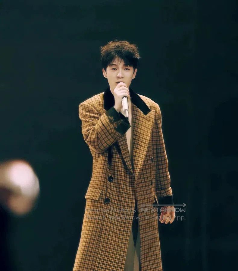 Dries Van Noten Dries Van Noten Plaid Wool Coat. Size US L / EU 52-54 / 3 - 2 Thumbnail