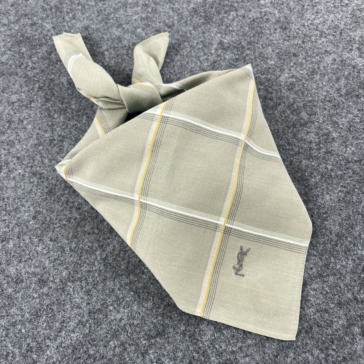 Vintage Yves Saint Laurent Handkerchief / Bandana / Neckerchief B009 Size ONE SIZE - 9 Thumbnail