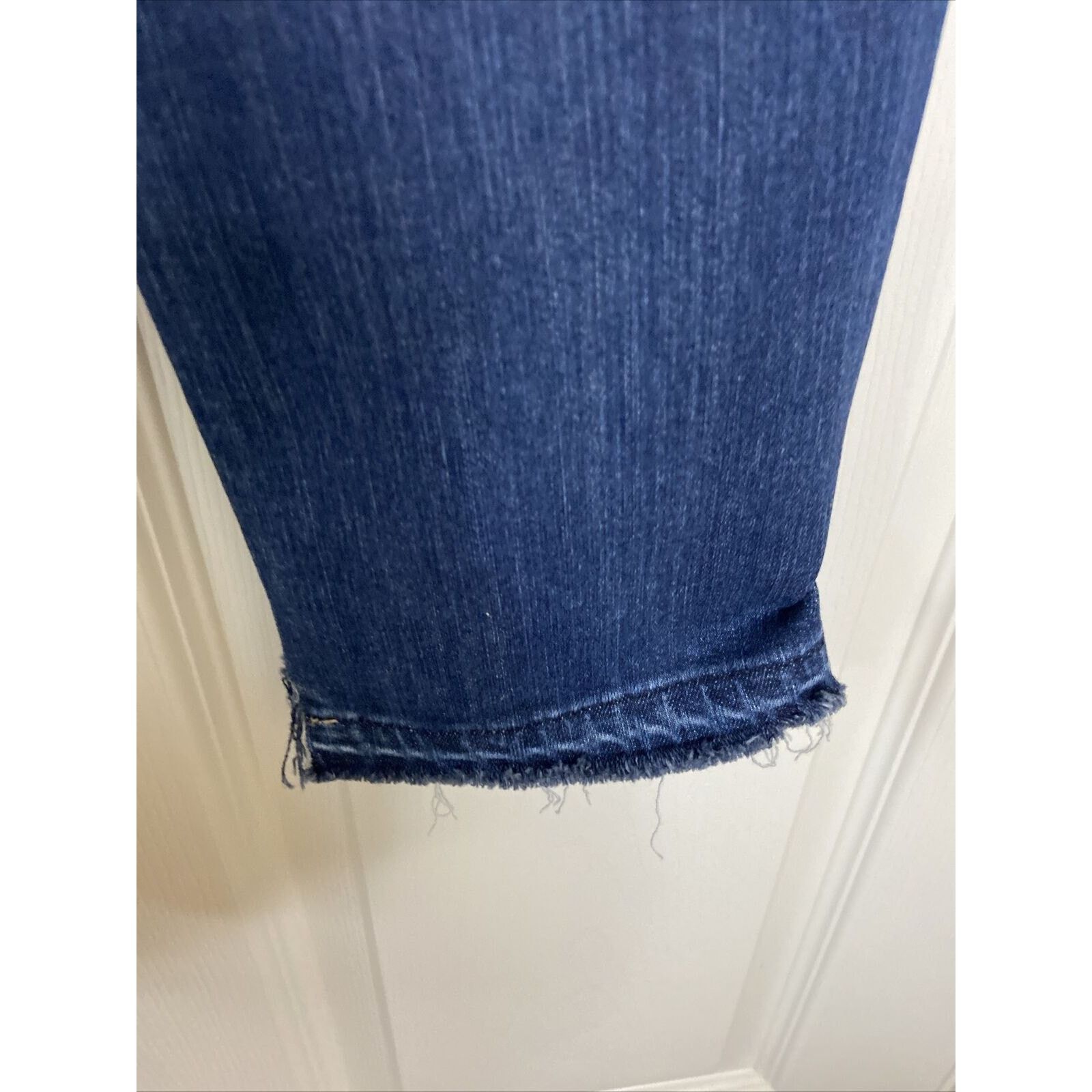 Paige Paige Skyline Ankle Peg High Rise High Low Hem Jeans 26 Size 26" / US 2 / IT 38 - 6 Thumbnail