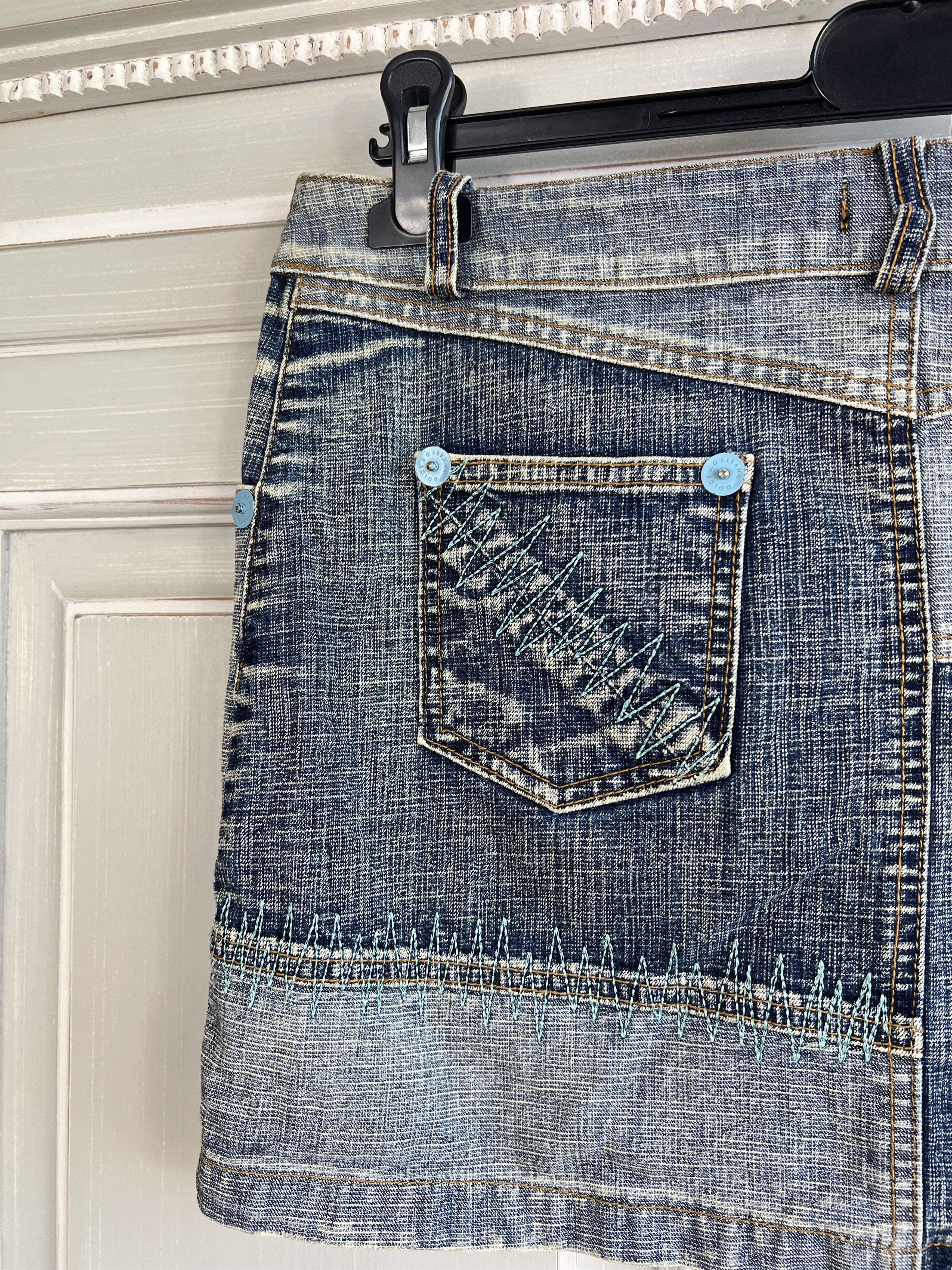 Dolce & Gabbana RARE DOLCE GABBANA LOGO DENIM DISTRESSED Y2K SKIRT Size 32" / US 10 / IT 46 - 7 Thumbnail