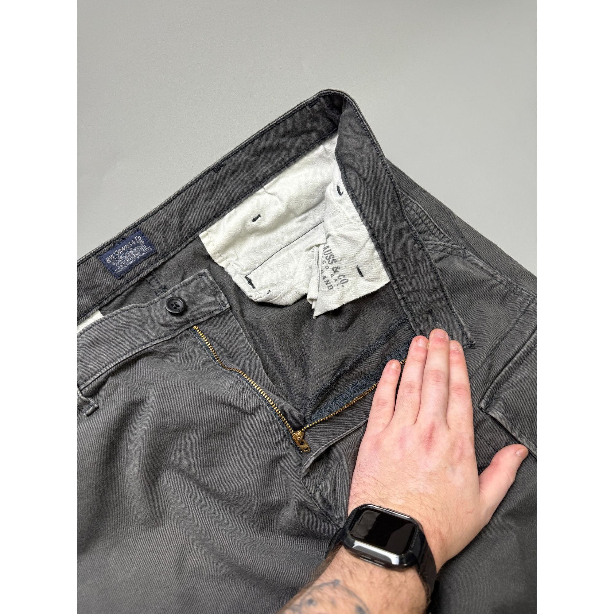 Levi's Levi’s Gray Cargo Pants (Y1161) Size US 36 / EU 52 - 6 Thumbnail