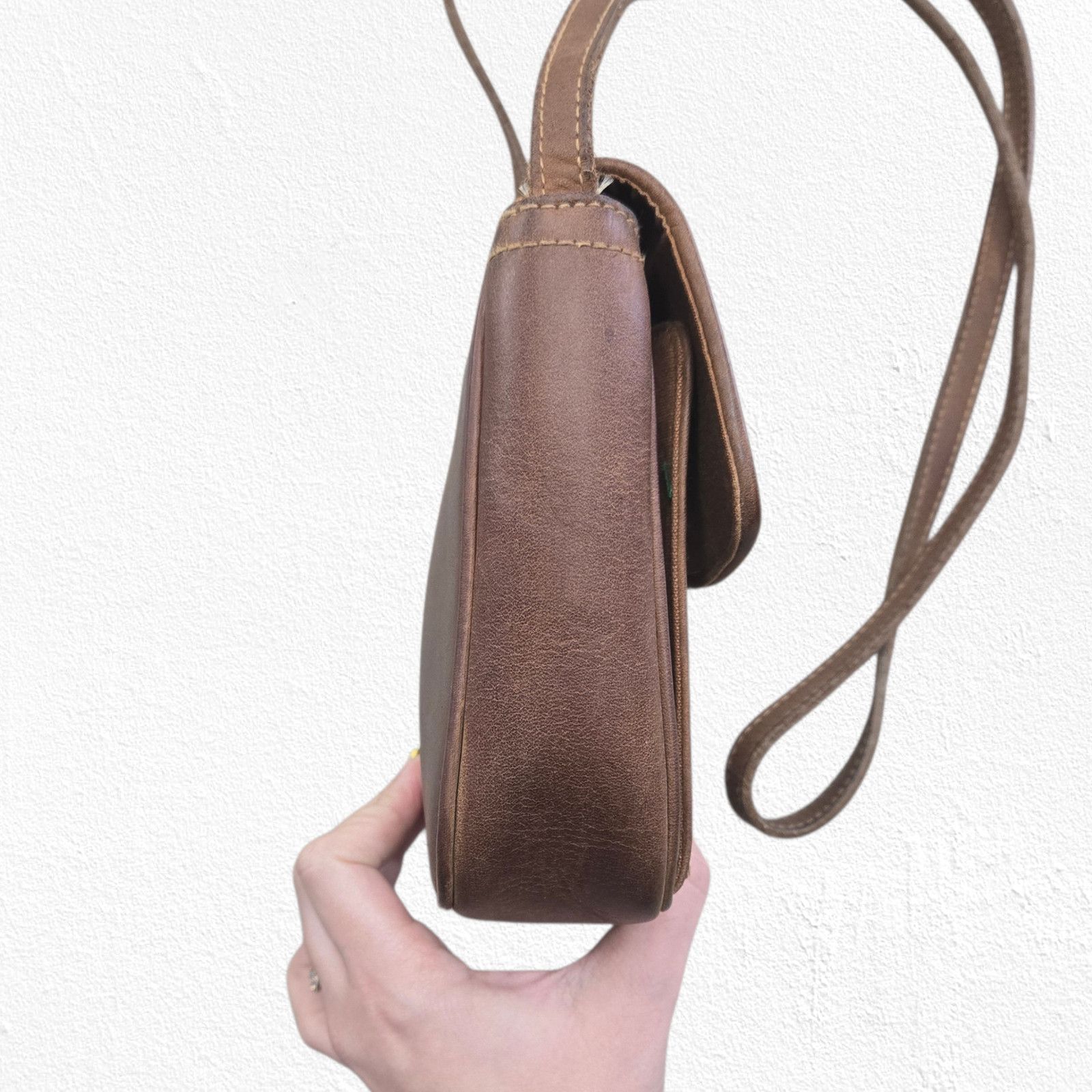 G.H. Bass & Co. Vintage 90s Leather Crossbody Bag Size ONE SIZE - 10 Thumbnail