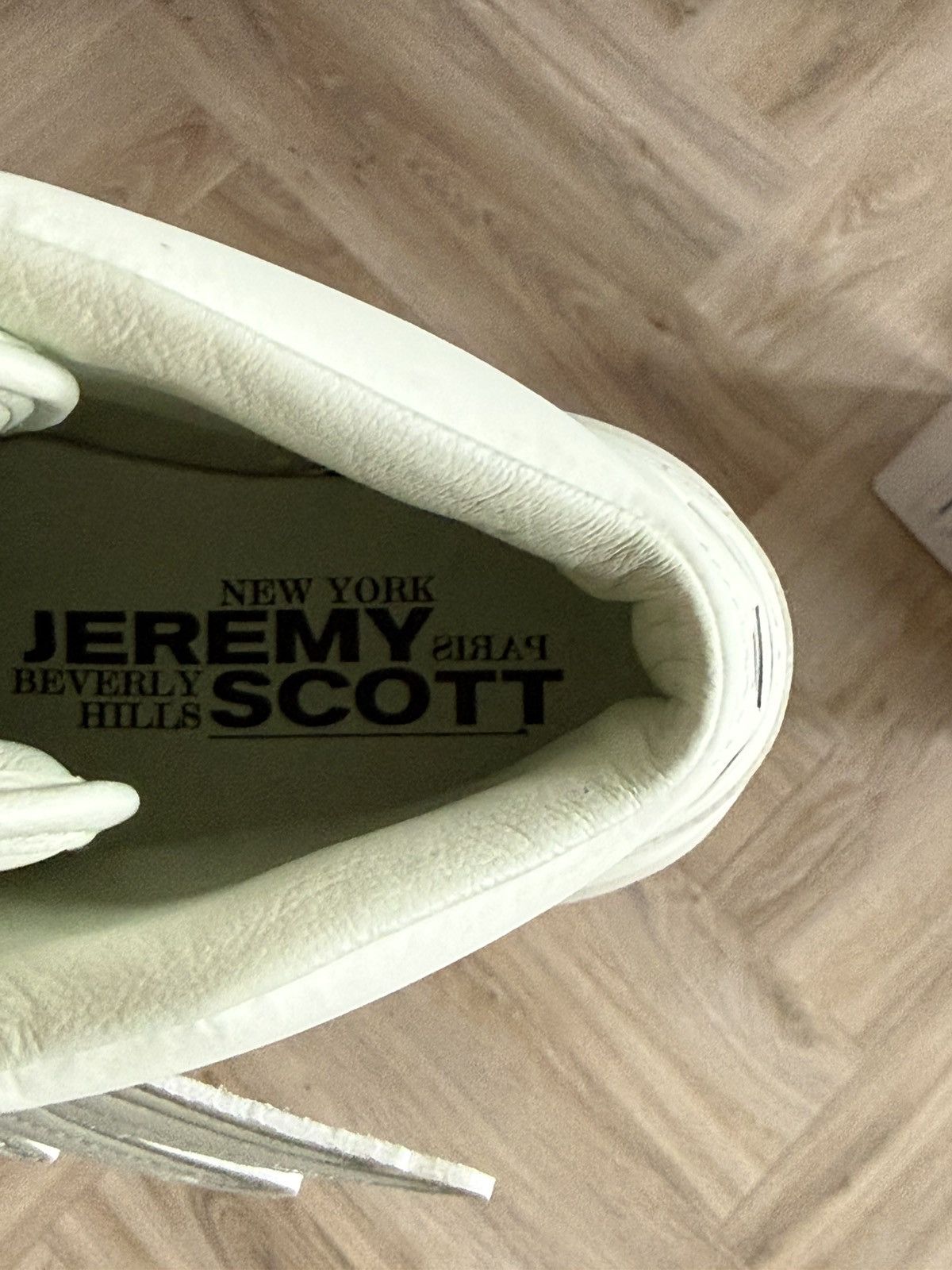 Adidas × Jeremy Scott Jeremy Scott x Adidas Wings Glow in the Dark Size 44 Size US 10 / EU 43 - 7 Thumbnail