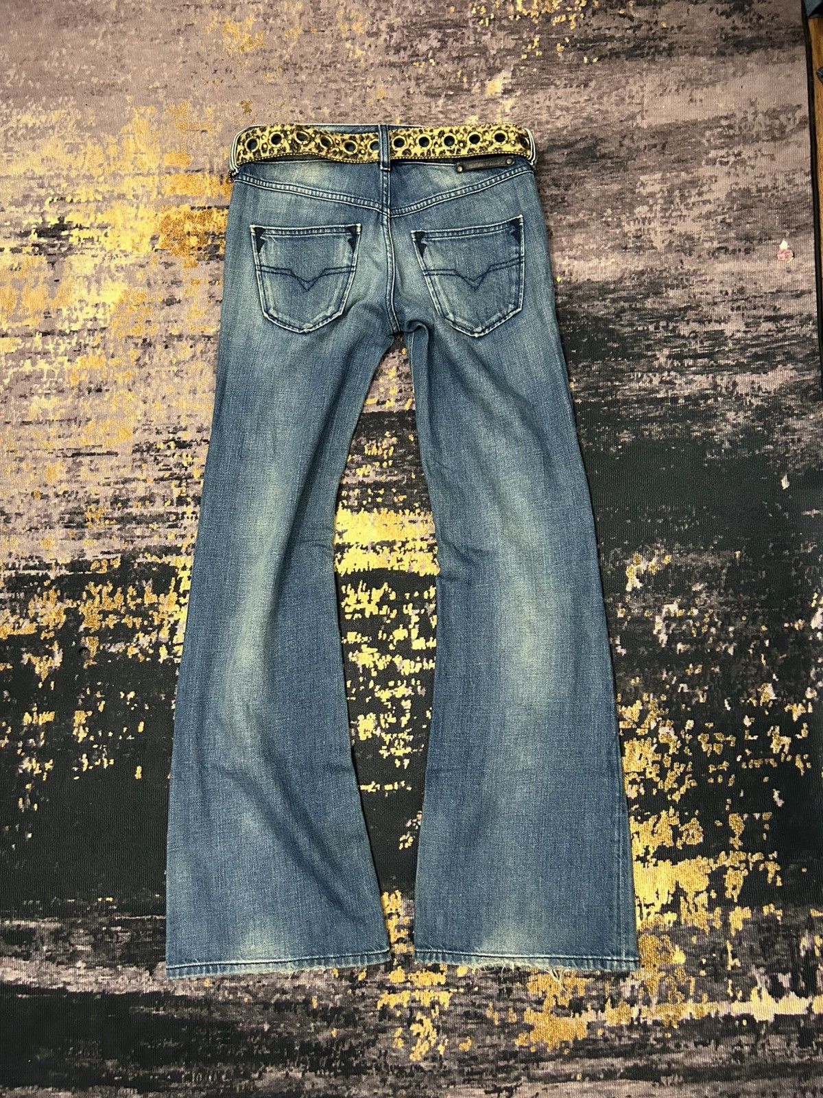 Diesel Diesel Vixy Blue Wash Flare Jeans Size US 28 / EU 44 - 2 Thumbnail