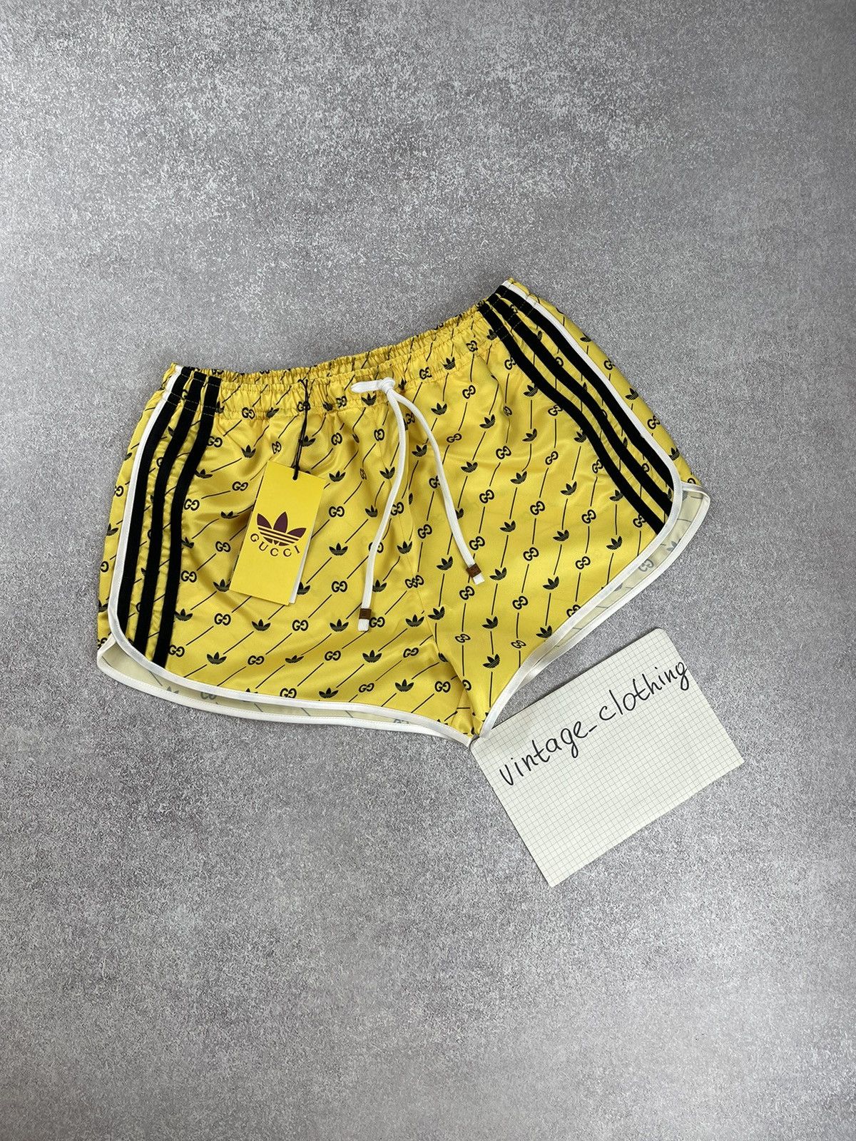 Adidas × Gucci Gucci x Adidas GG Full Logo Yellow/Black Shorts Size M Size 27" / US 4 / IT 40 - 1 Thumbnail