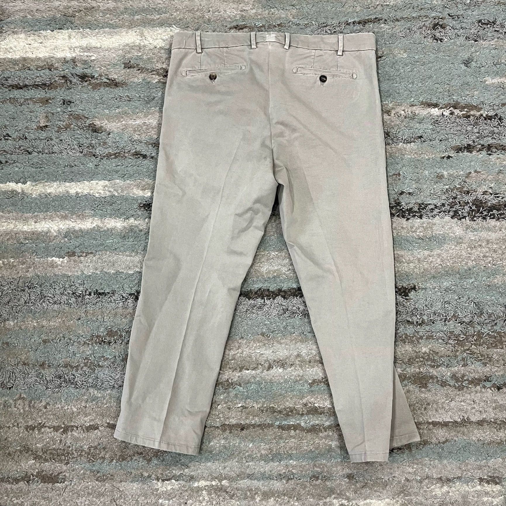 Peter Millar Peter Millar Chino Pants Men 36 x 22 5-Pocket Gray Stretch Mois ture Wicking Breathable Classic Tapered Size US 36 / EU 52 - 2 Thumbnail