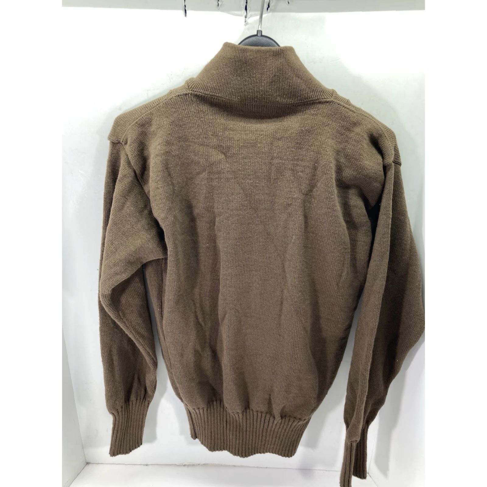 Vintage VINTAGE USGI Military Henley Sweater Men Medium Brown 5 Button Knit Long Sleeve Acrylic VTG Size US M / EU 48-50 / 2 - 6 Thumbnail