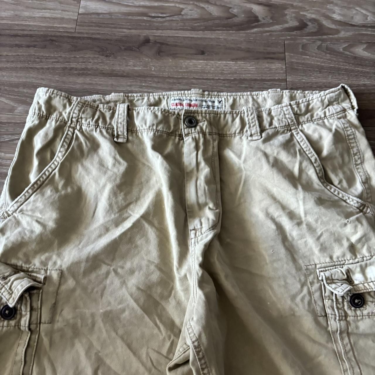 Vintage Crazy Vintage Y2K/2000s Baggy Khaki Streetwear Skater Style Cargo Shorts! Size 42 Size US 42 / EU 58 - 2 Thumbnail