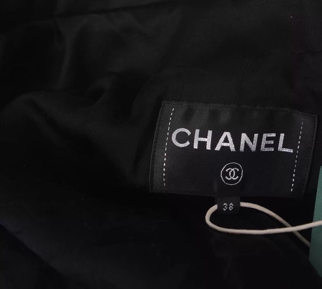 Chanel Chanel women's jacket Size S / US 4 / IT 40 - 3 Thumbnail