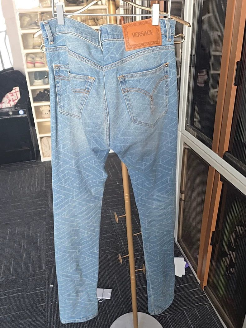 Versace Versace Dark vein slim light jeans Size US 32 / EU 48 - 2 Thumbnail