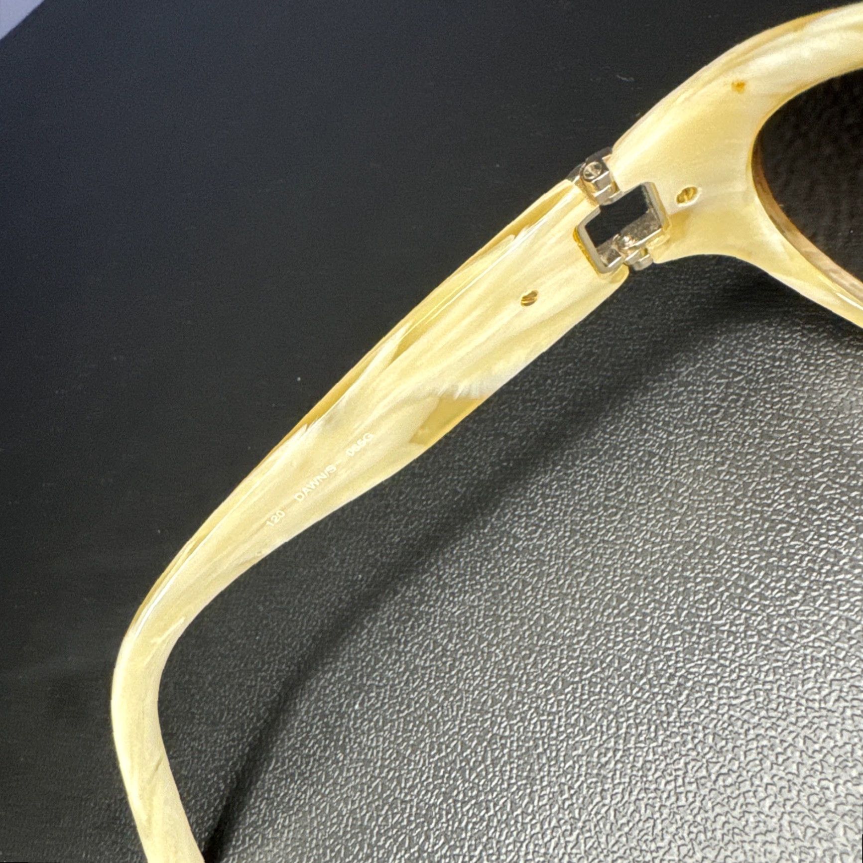 Vintage VINTAGE Kate Spade Dawn Sunglasses Woman Italy Dawn/S Ivory Brown Gradient Lens Women’s Size ONE SIZE - 7 Thumbnail