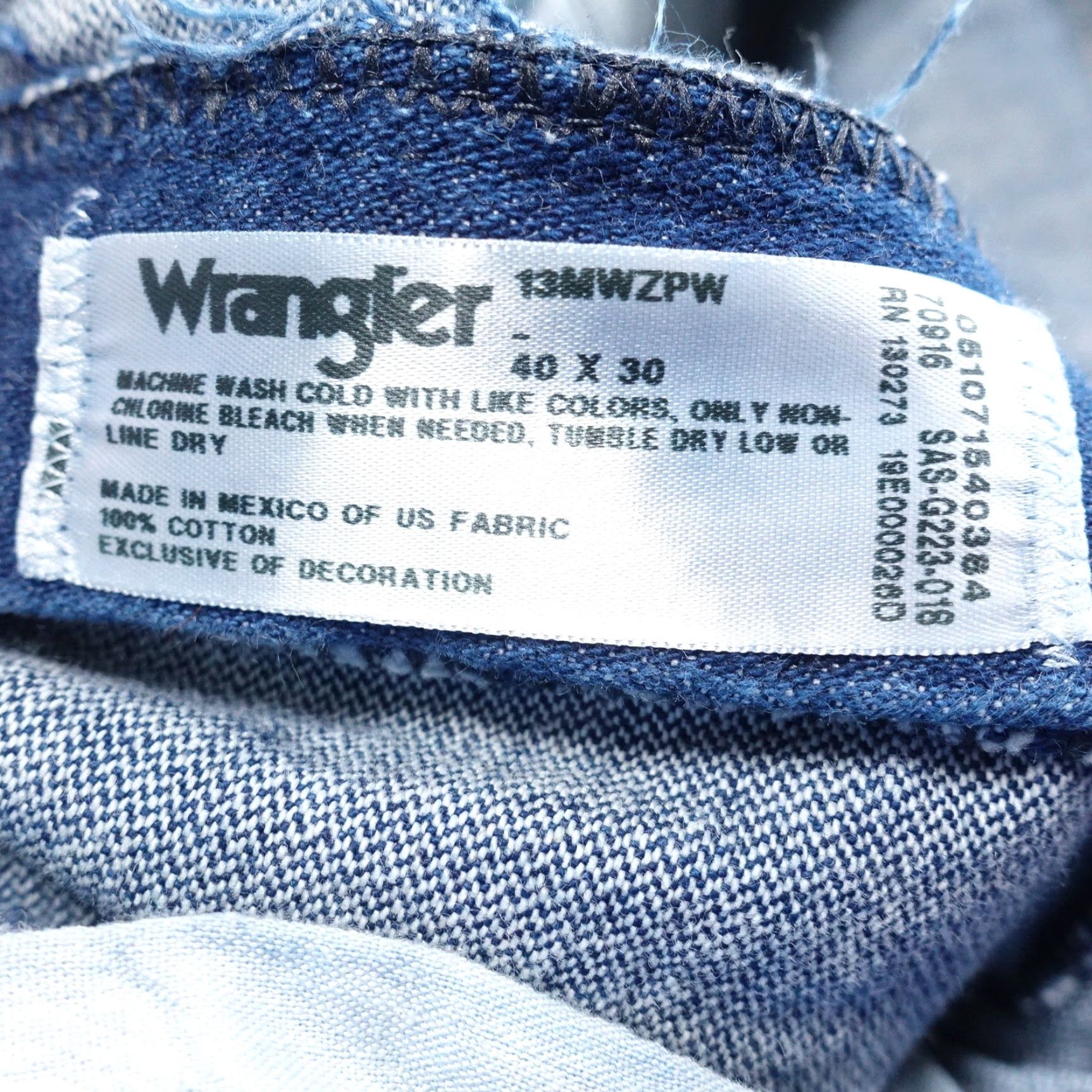 Wrangler Wrangler Jeans Men 40x30 Denim Straight Leg Western Cowboy Workwear Cotton Blue 2000s Size US 40 / EU 56 - 7 Thumbnail