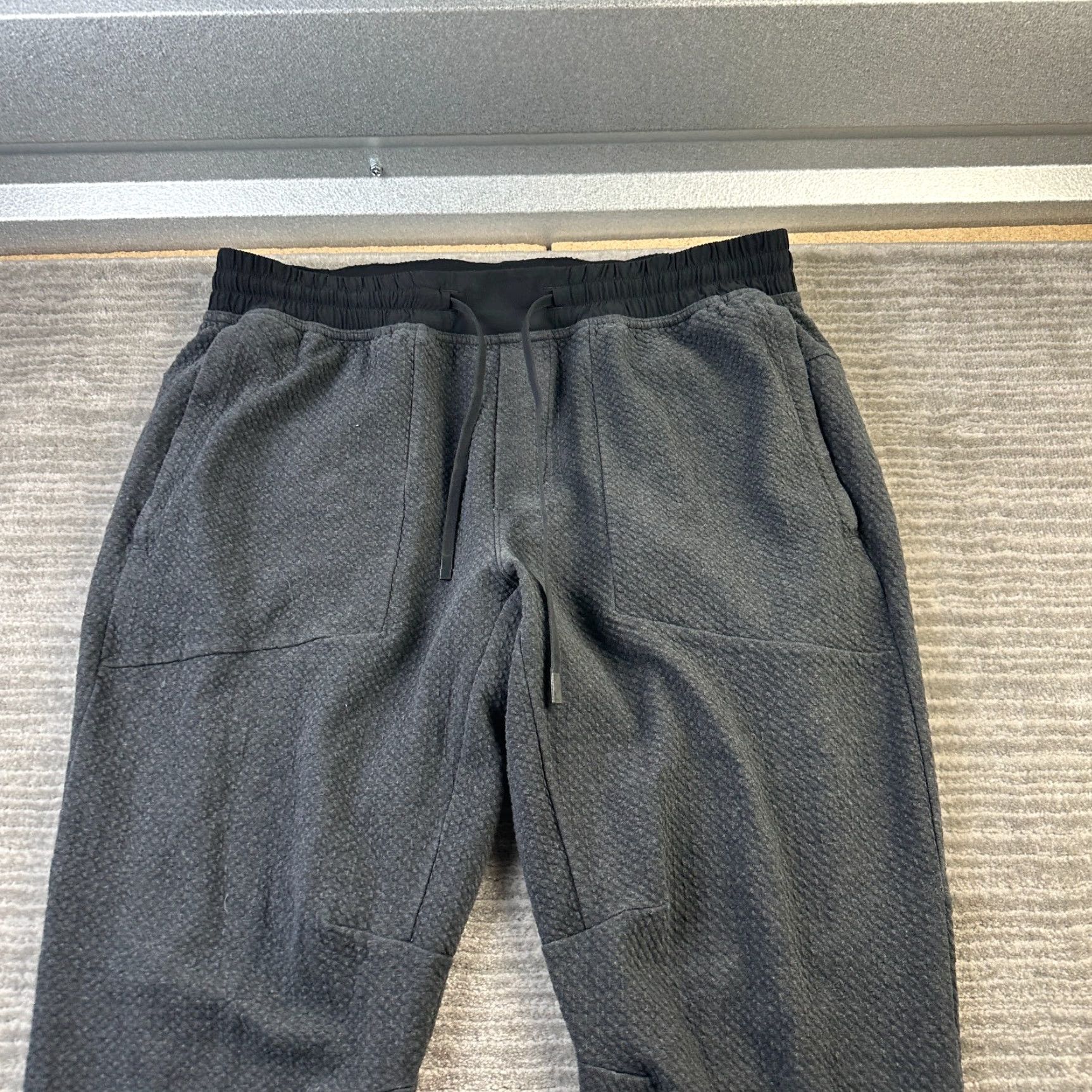 Lululemon Lululemon At Ease Joggers Mens XL Gray Slim Tapered Size US 36 / EU 52 - 3 Thumbnail
