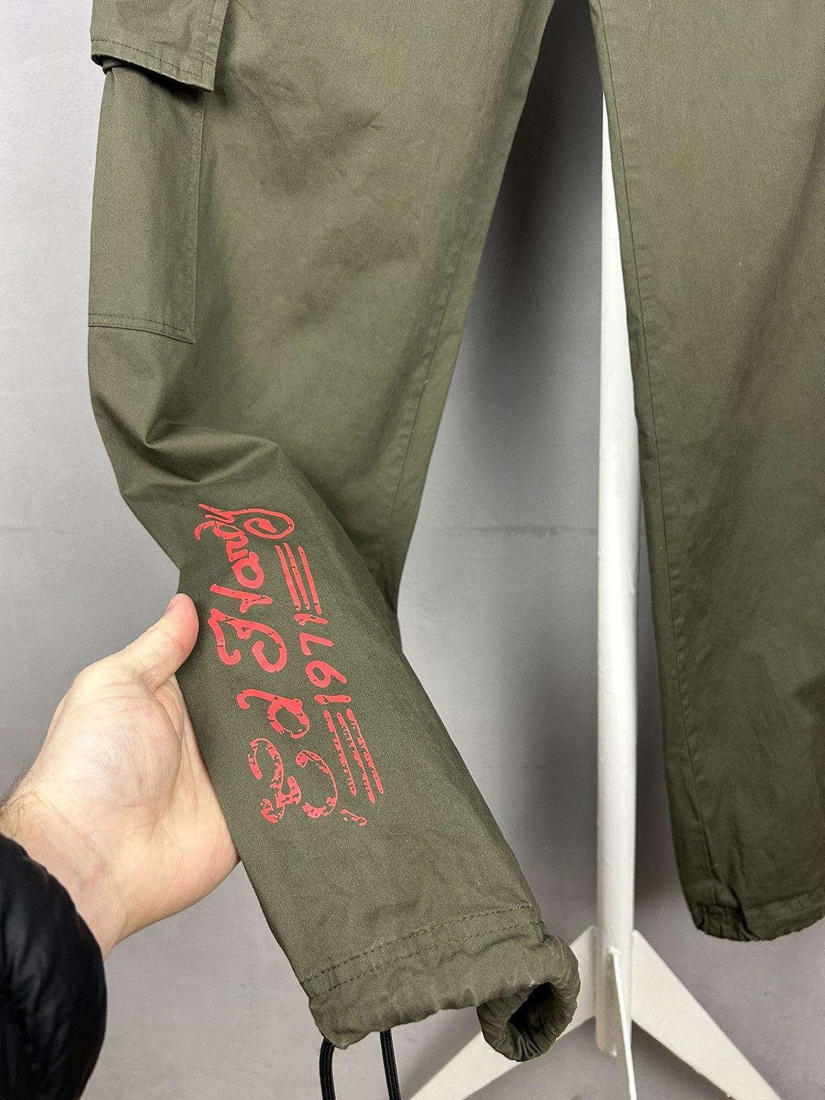Ed Hardy CRAZY Ed hardy Cargo Pants Baggy joggers big Logo Size US 31 - 7 Thumbnail