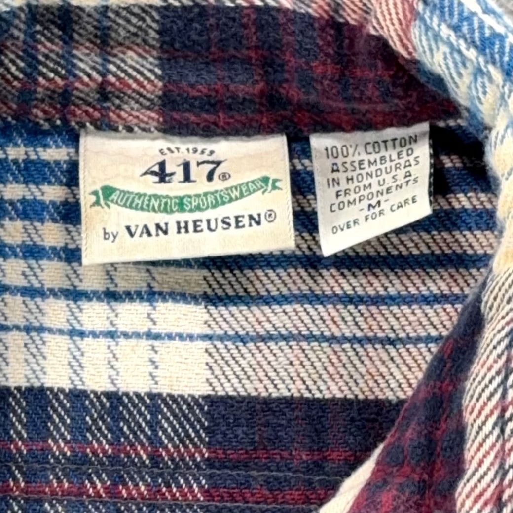 Van Heusen VINTAGE Van Heusen Shirt Mens Medium Purple Plaid Flannel 90s Grunge Outdoors Button-Up Long Sleeve Pocketed Chest 22 inches Size US M / EU 48-50 / 2 - 4 Thumbnail