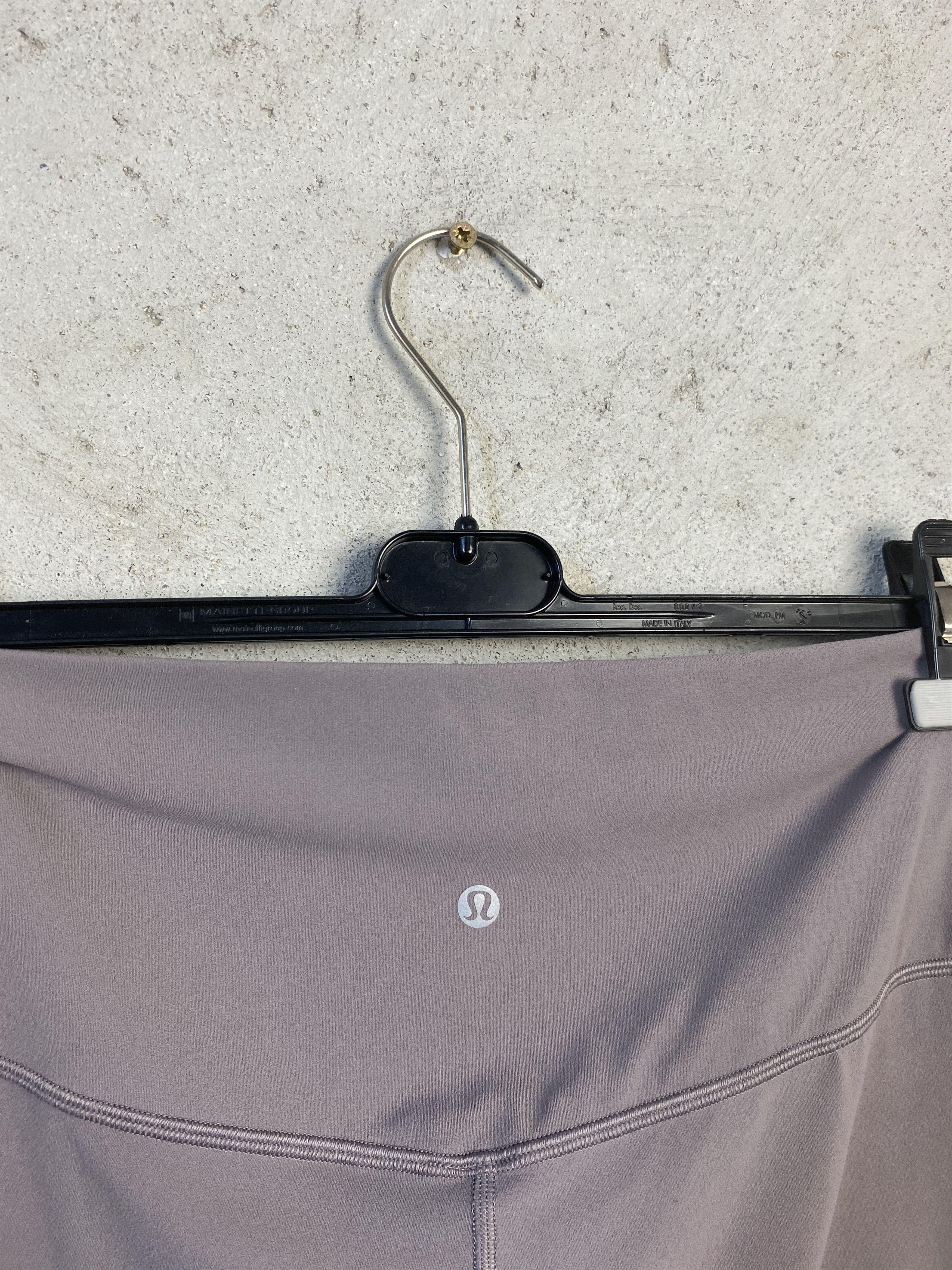 Lululemon Lululemon capri leggings yoga sport pilates gym Size 34" / US 12 / IT 48 - 4 Thumbnail