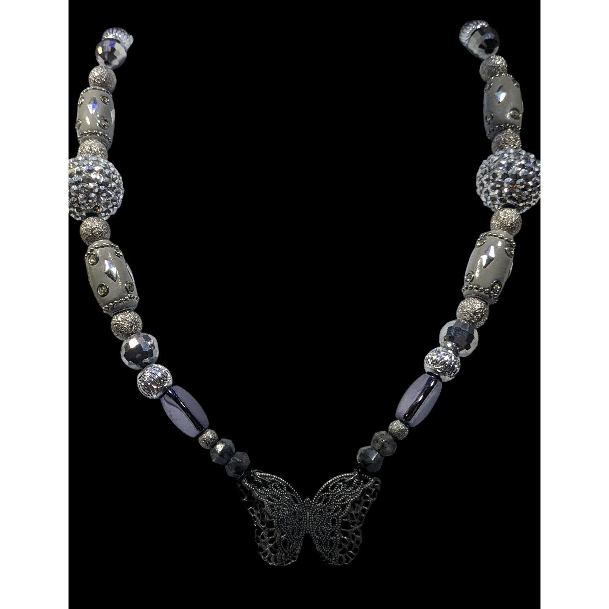 Other Handmade Fairycore Chunky Butterfly Silver Tone Beaded Neckl Size ONE SIZE - 4 Thumbnail