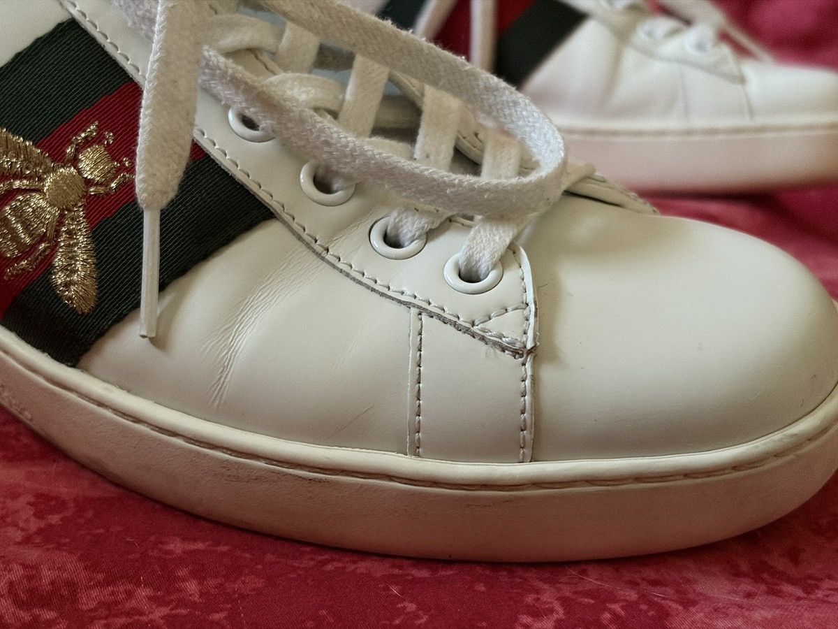 Gucci Gucci Ace Bee Embroidery Sneakers White Size US 7.5 / EU 40-41 - 10 Thumbnail