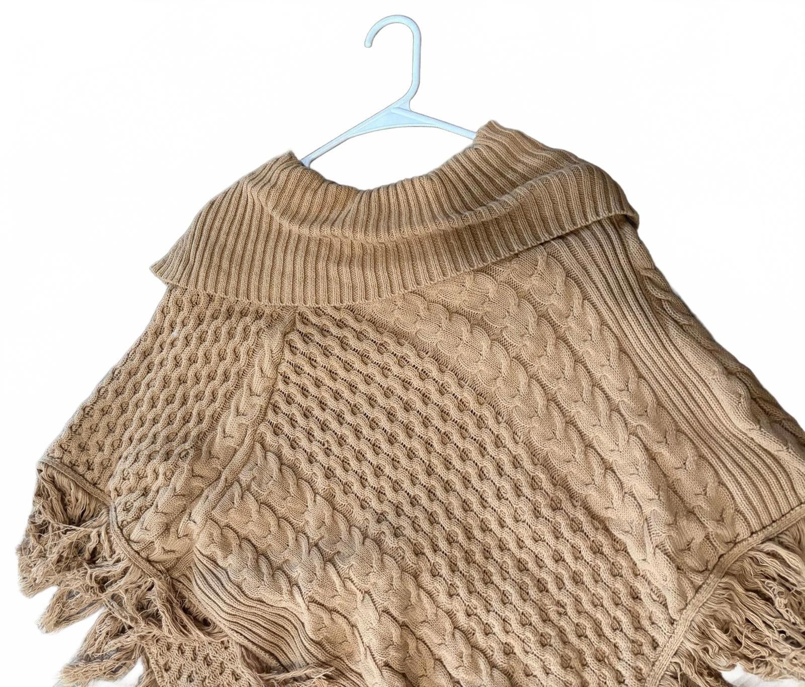 Unknown London Jaclyn Smith Beige Cable Knit Poncho w/ Fringe Detail Small Size ONE SIZE - 3 Thumbnail