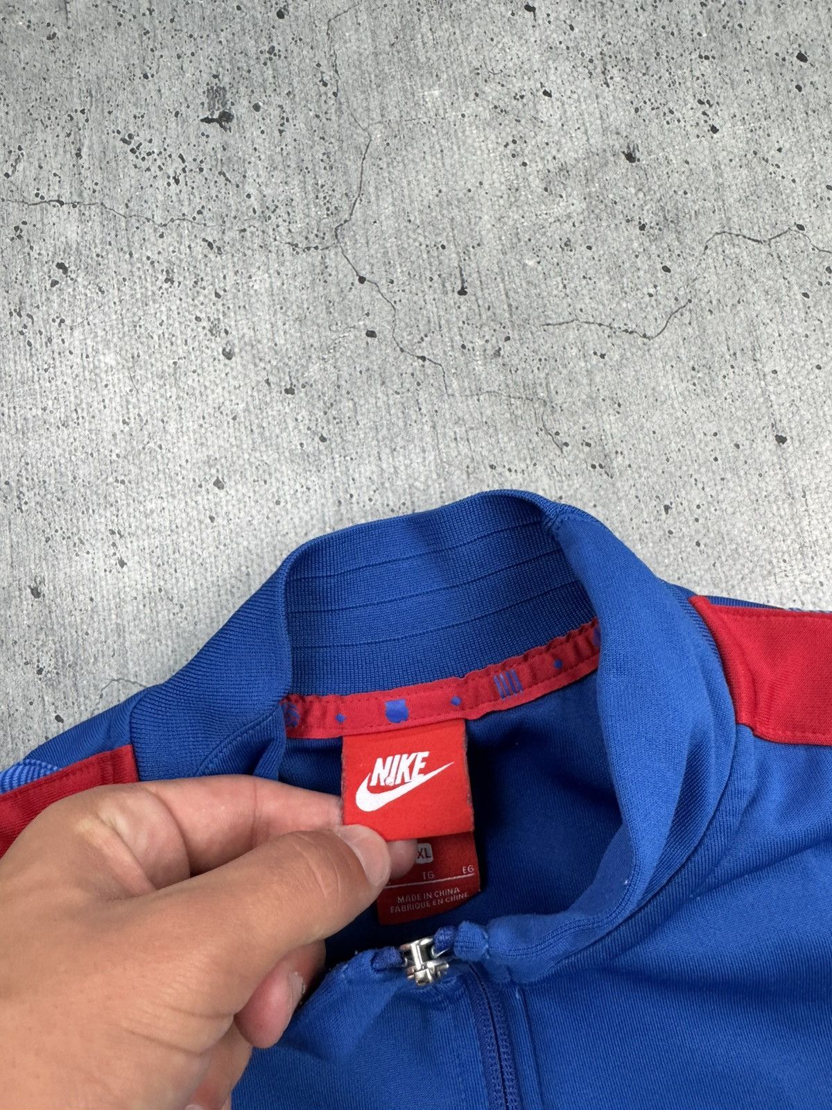 Nike Vintage Nike Barcelona Track Jacket Soccer Football Y2K Size US XL / EU 56 / 4 - 4 Thumbnail