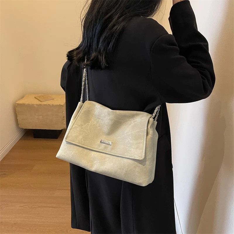 Vintage Luxury Retro Chain Leather Crossbody Bag Size ONE SIZE - 2 Thumbnail