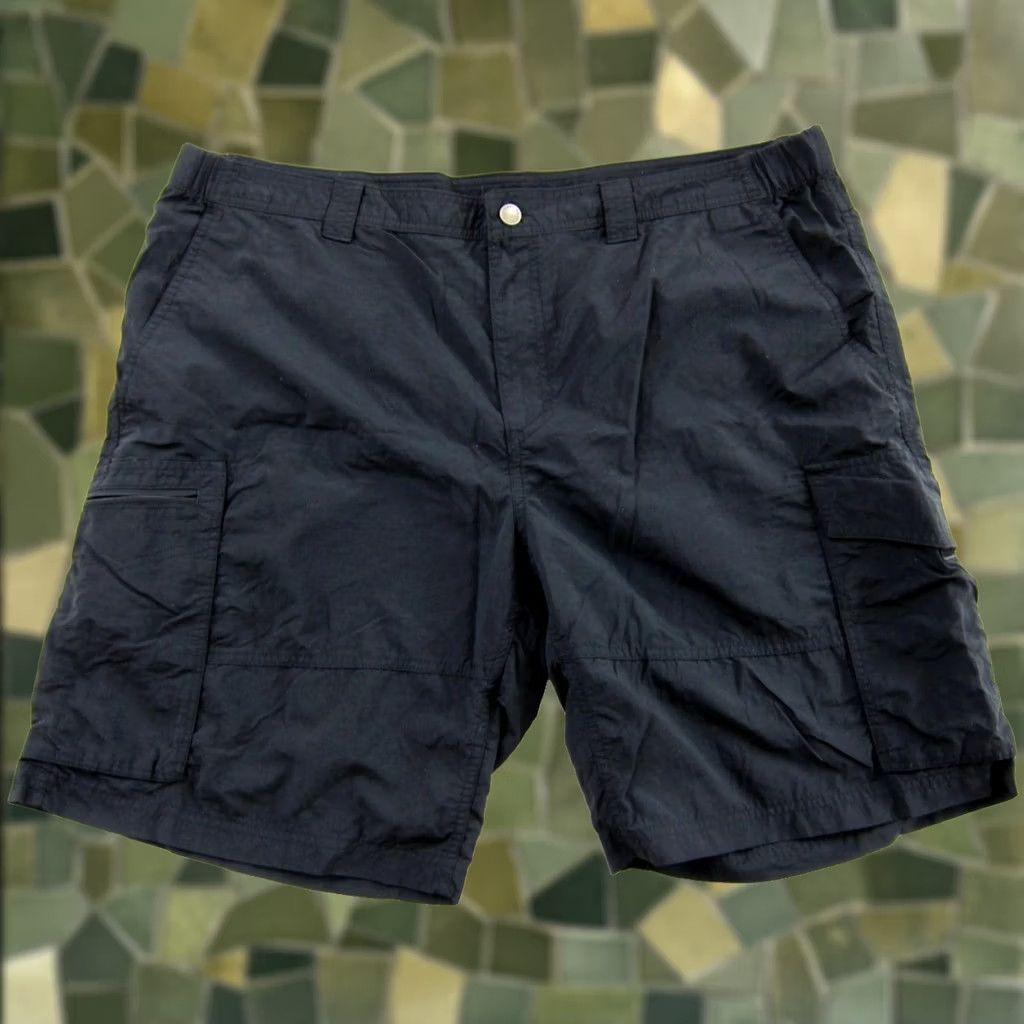 Vintage Columbia Nylon Black Lightweight Hike Travel Pocket Cargo Shorts Men Size 42 Size US 42 / EU 58 - 1 Thumbnail