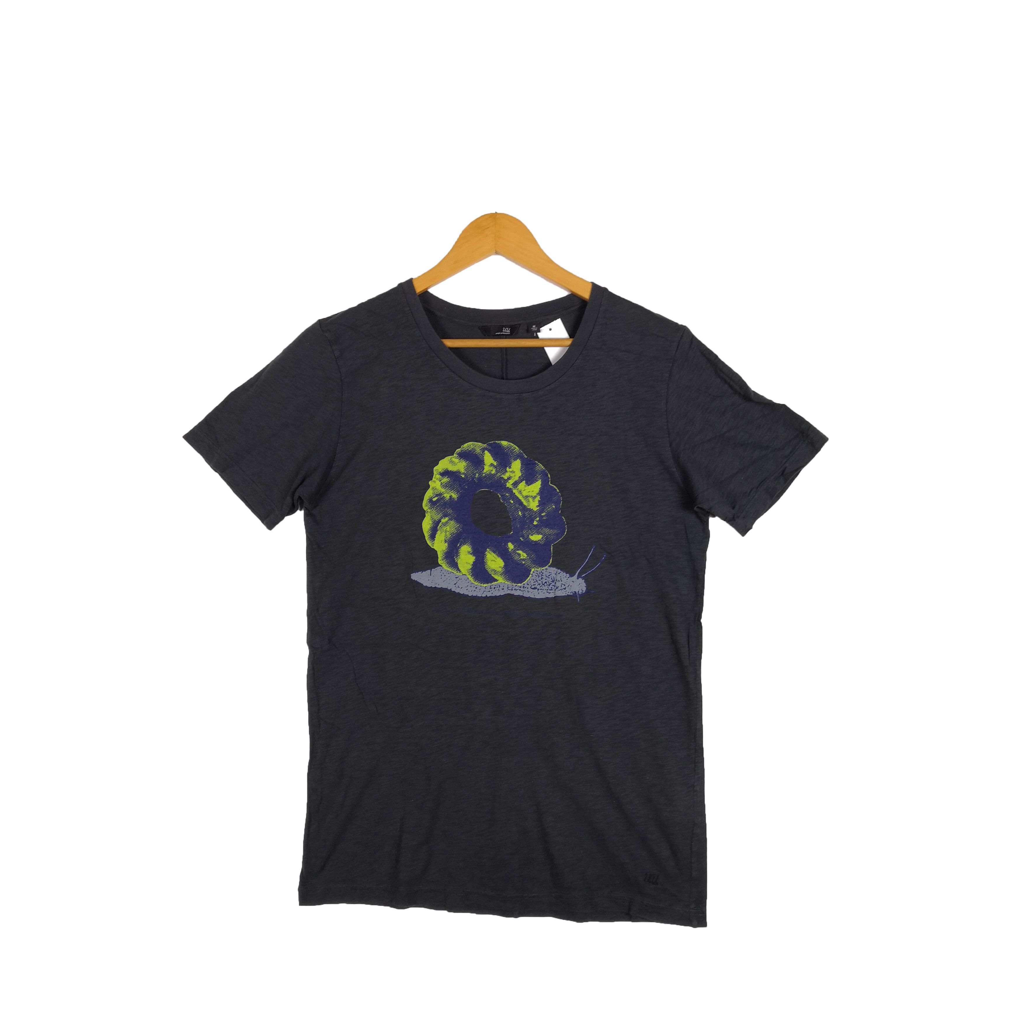 Japanese Brand Undercover X Uniqlo T-Shirt Undercover Snail Crewneck 56789 Size US S / EU 44-46 / 1 - 1 Thumbnail