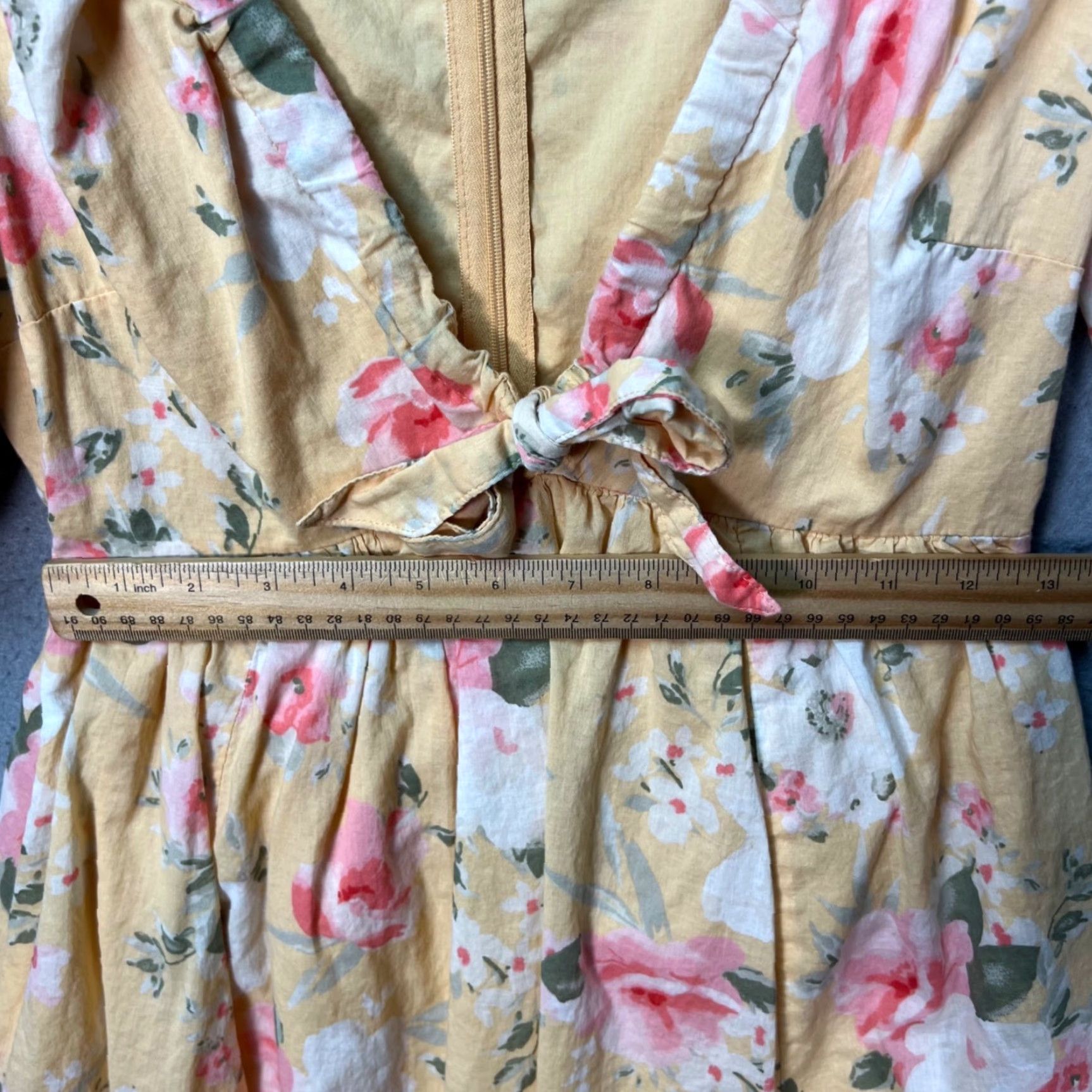 Abercrombie & Fitch VINTAGE Abercrombie & Fitch SP Yellow Floral Puff-Sleeve Mini Dress w/ Ruffle V-Neckline Dress? Size S / US 4 / IT 40 - 7 Thumbnail