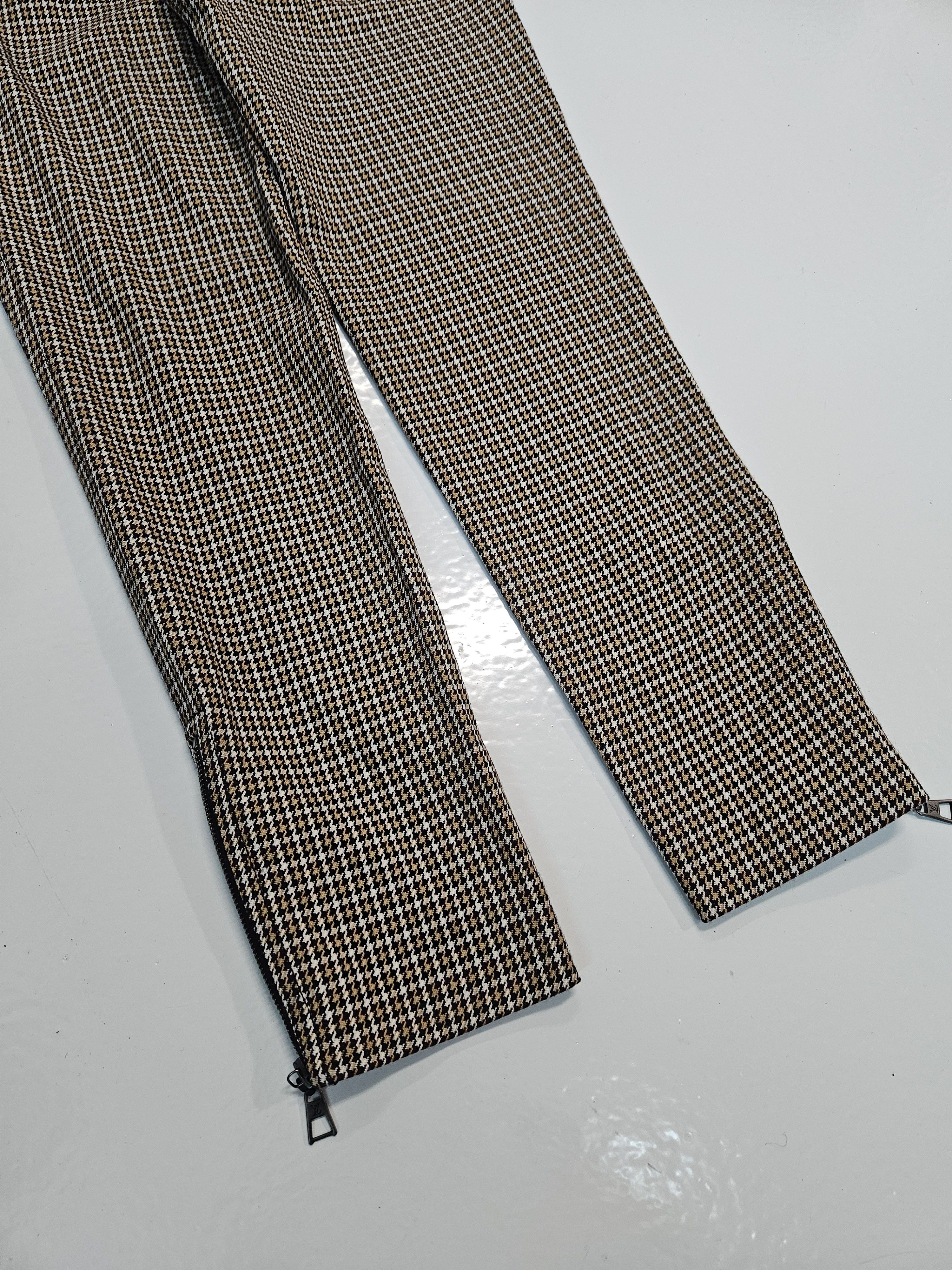 Louis Vuitton Louis Vuitton tapered herringbone wool pants Size 27" / US 4 / IT 40 - 9 Thumbnail