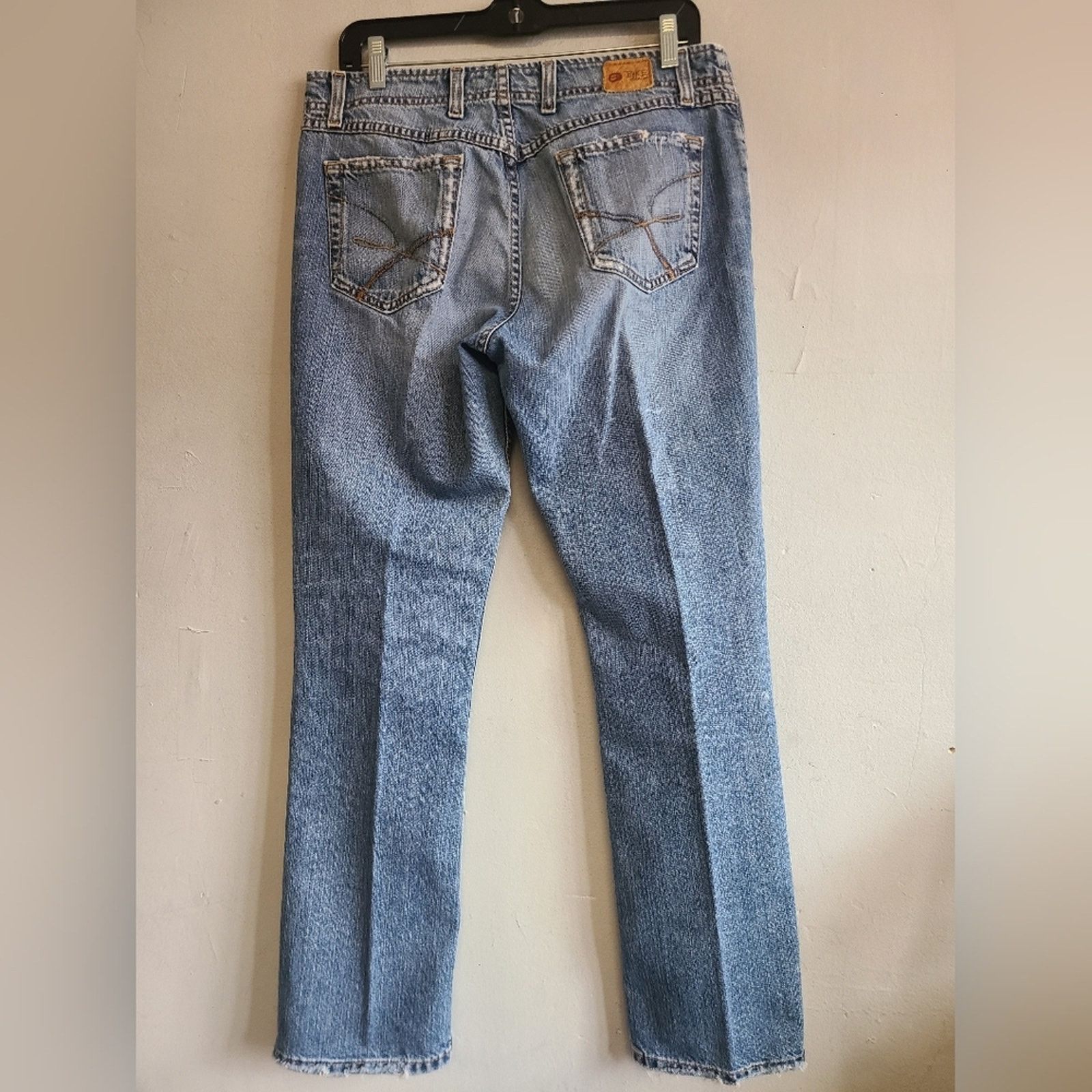 BKE Women's 30" x 31.5" BKE Buckle jeans straight leg Size 32" / US 10 / IT 46 - 9 Thumbnail