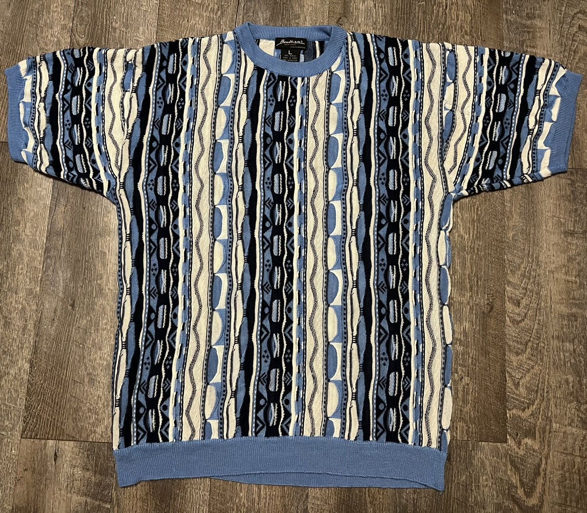 Vintage Vintage Coogi Style Crewneck Sweater Shirt Size Large 23x29 Size US L / EU 52-54 / 3 - 1 Thumbnail