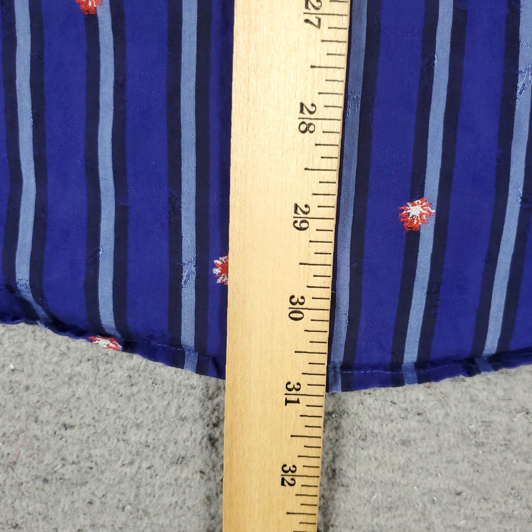 Robert Graham VINTAGE Robert Graham Shirt Mens Large Blue Striped Button-Up Long Sleeve Casual Button-Up 90s Modern Preppy Mens Size US L / EU 52-54 / 3 - 7 Thumbnail