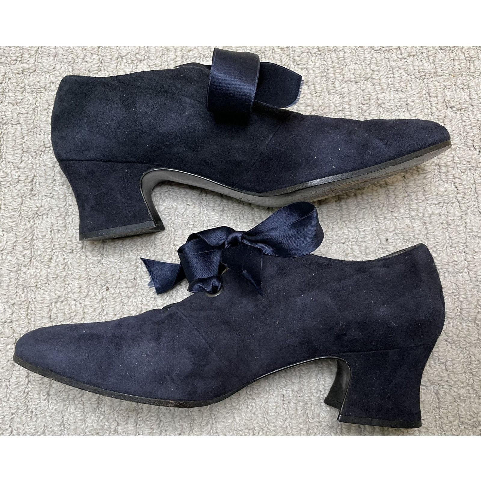 Yves Saint Laurent Yves Saint Lauren Shoes 9M Navy Blue Lace Up Victorian Look Size US 9 / IT 39 - 1 Thumbnail