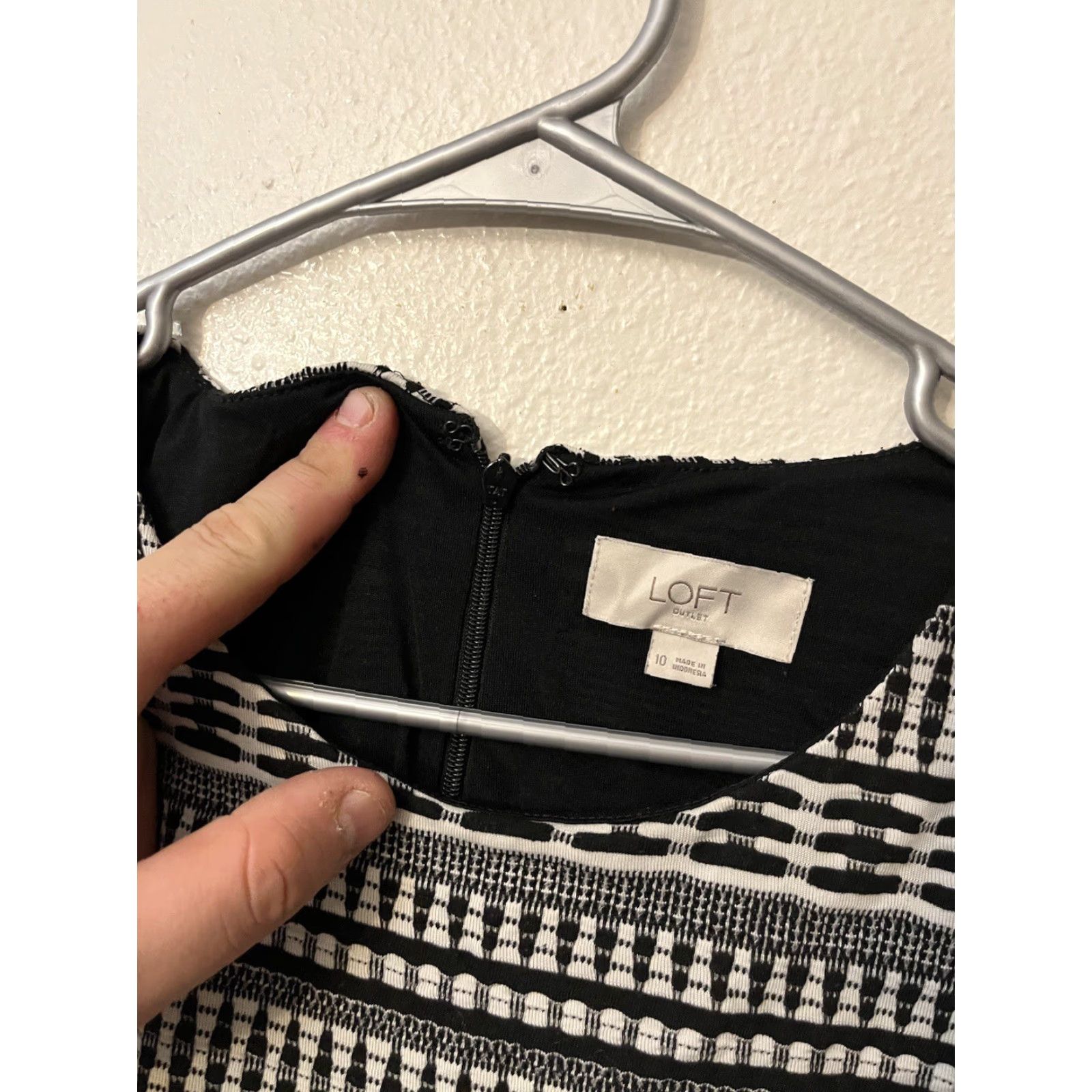 Loft LOFT Dress Womens 10 Black White Textured Fit & Flare Mini Sleeveless Knit Size L / US 10 / IT 46 - 2 Thumbnail