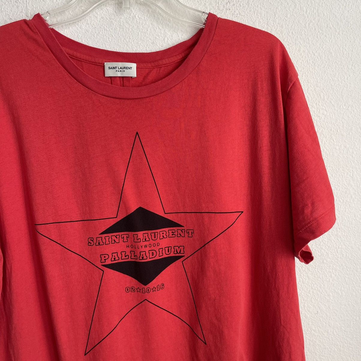 image of Saint Laurent Paris Saint Laurent Hollywood Palladium 2016 Star T-Shirt in Red, Men's (Size Large)