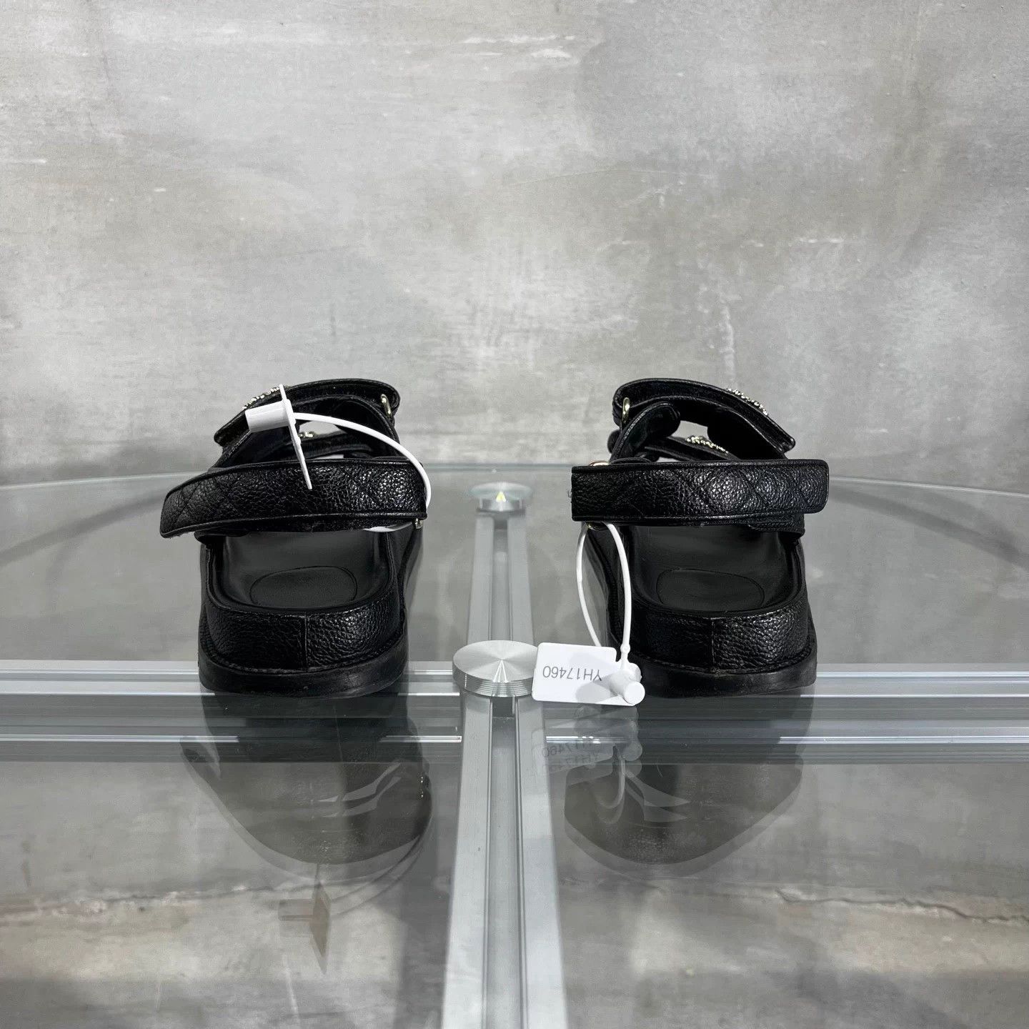 Chanel Chanel Black Litchi Leather Velcro Sandals 35.5 Size US 4.5 / IT 34.5 - 6 Thumbnail