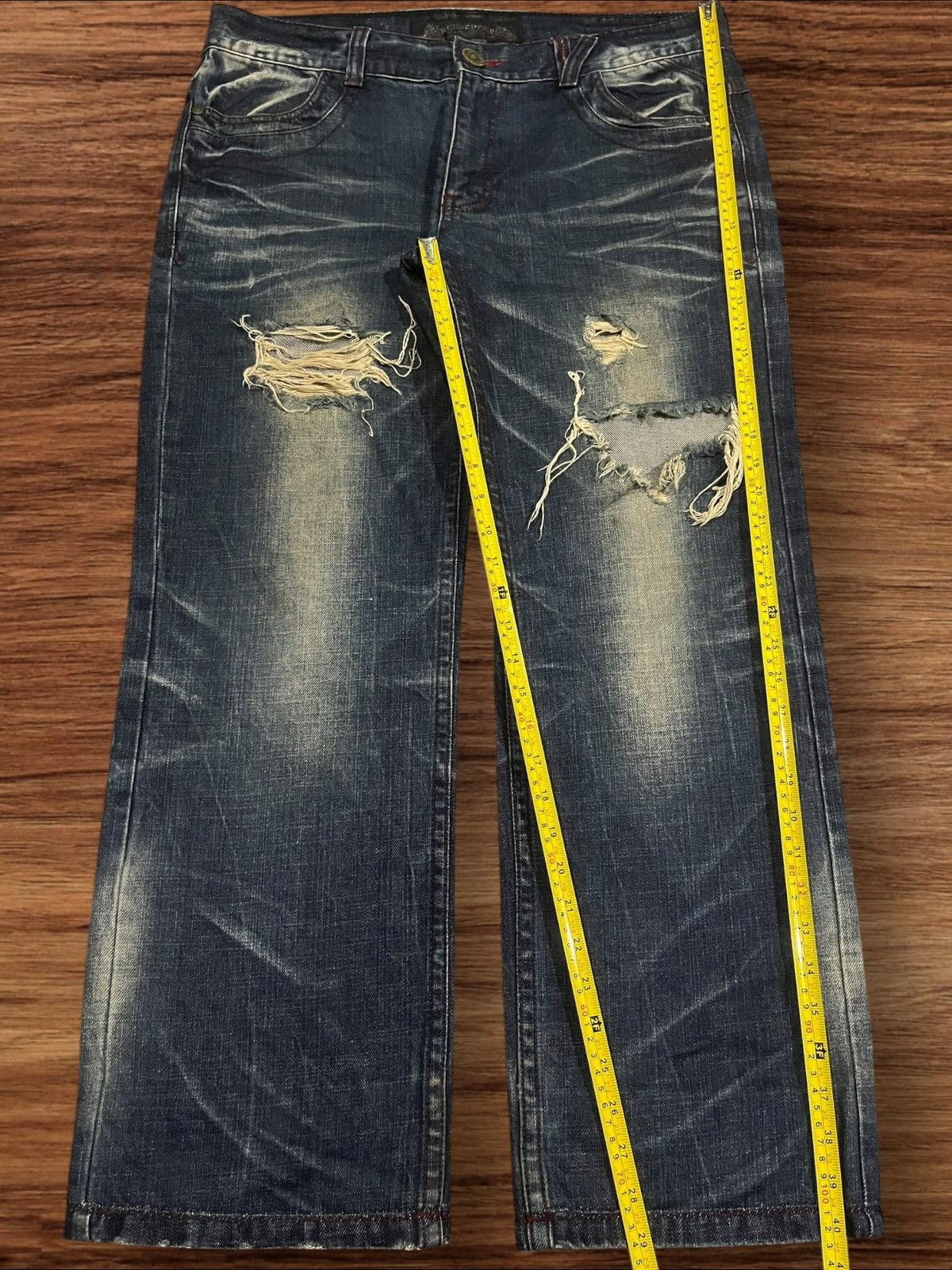 Le Grande Bleu (L.G.B.) Japanese Red & Pepper Slogan Red lips Embroidered Fade Jeans Size US 34 / EU 50 - 11 Thumbnail