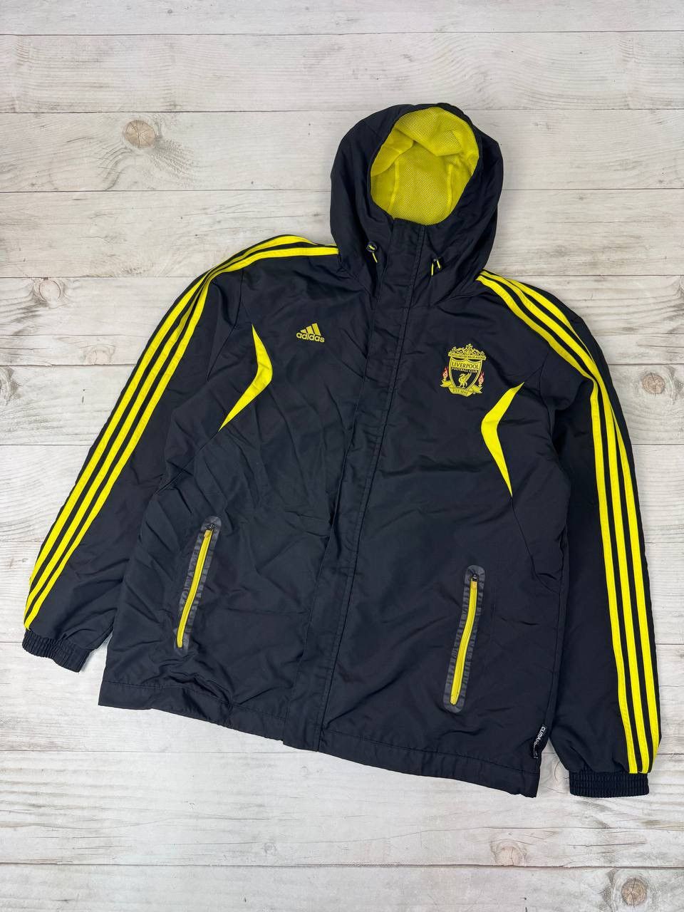 Adidas Vintage Adidas Liverpool 2010 2011 Windbreaker Track Jacket Size US L / EU 52-54 / 3 - 1 Thumbnail