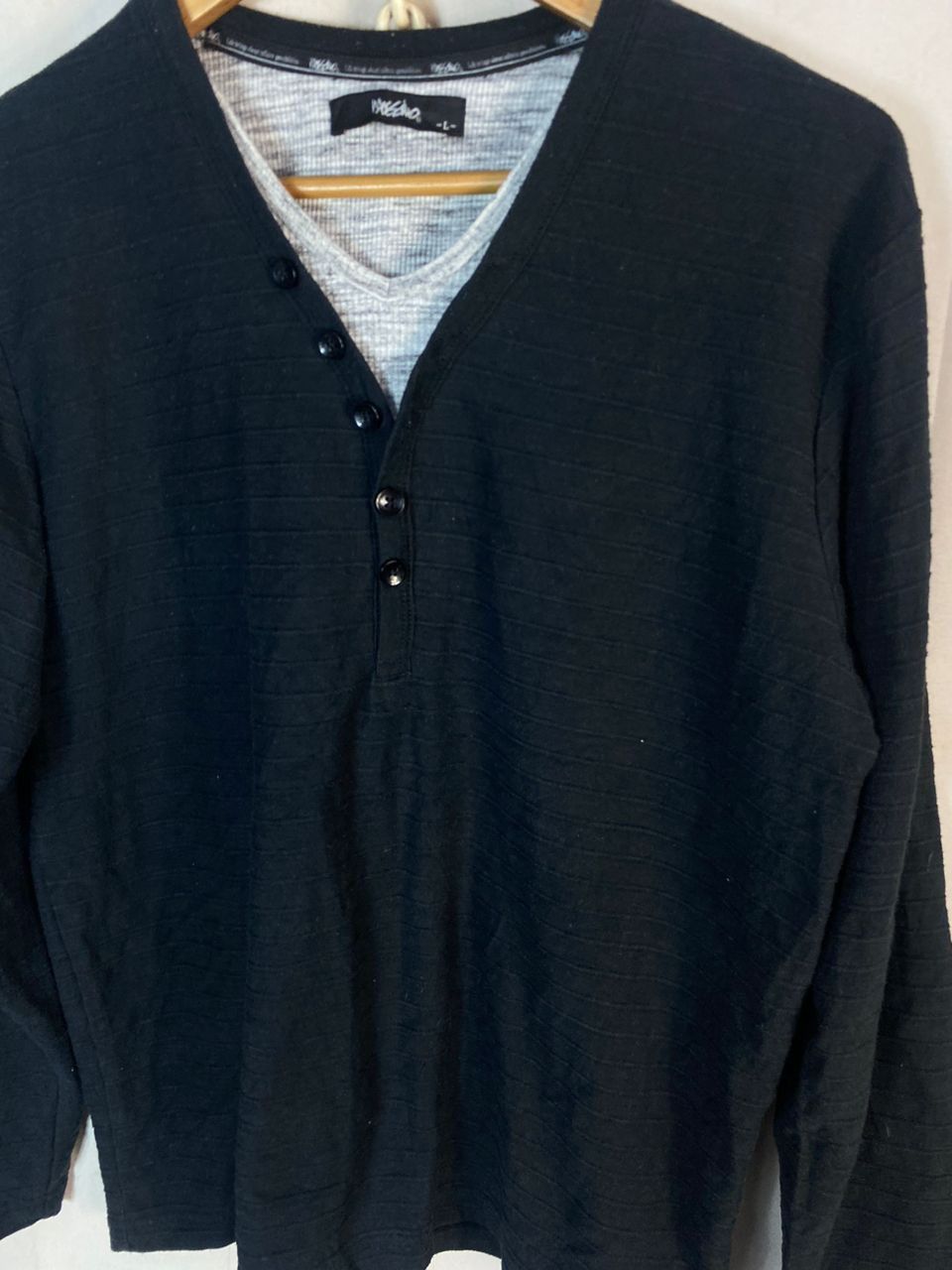 Mossimo Unisex🔥Mossimo half button long sleeve tshirt Size US M / EU 48-50 / 2 - 2 Thumbnail