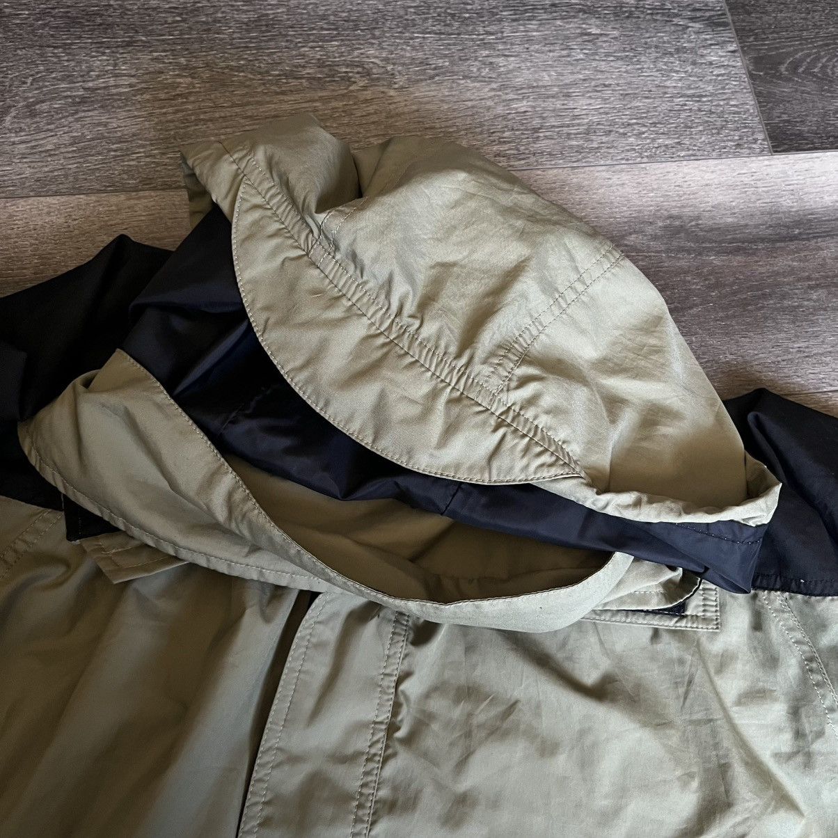 The North Face Vintage 1990s The North Face Shell Windbreaker Hooded Jacket Size US L / EU 52-54 / 3 - 13 Thumbnail
