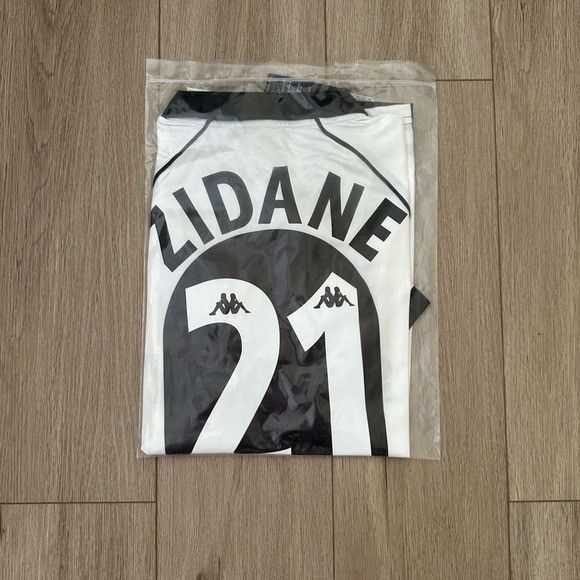 Kappa Zinedine Zidane Juventus 97/98 Home Retro Black Soccer Jerse Size US L / EU 52-54 / 3 - 3 Thumbnail