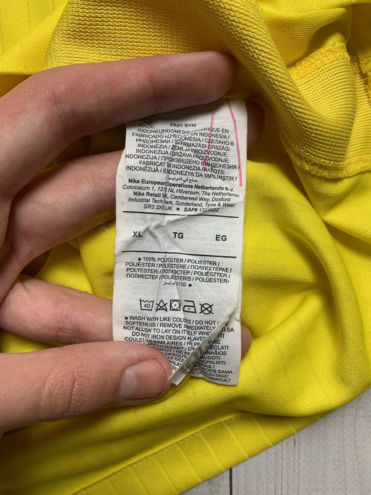 Nike × Vintage Nike Liverpool soccer jersey yellow size XL rare Size US XL / EU 56 / 4 - 4 Thumbnail