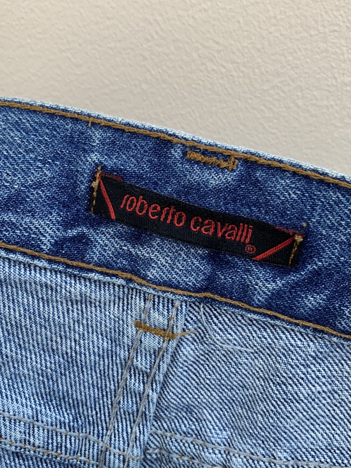 Roberto Cavalli Vintage Roberto Cavalli Blue Embroidered Flowers Denim Jeans Size US 32 / EU 48 - 16 Thumbnail
