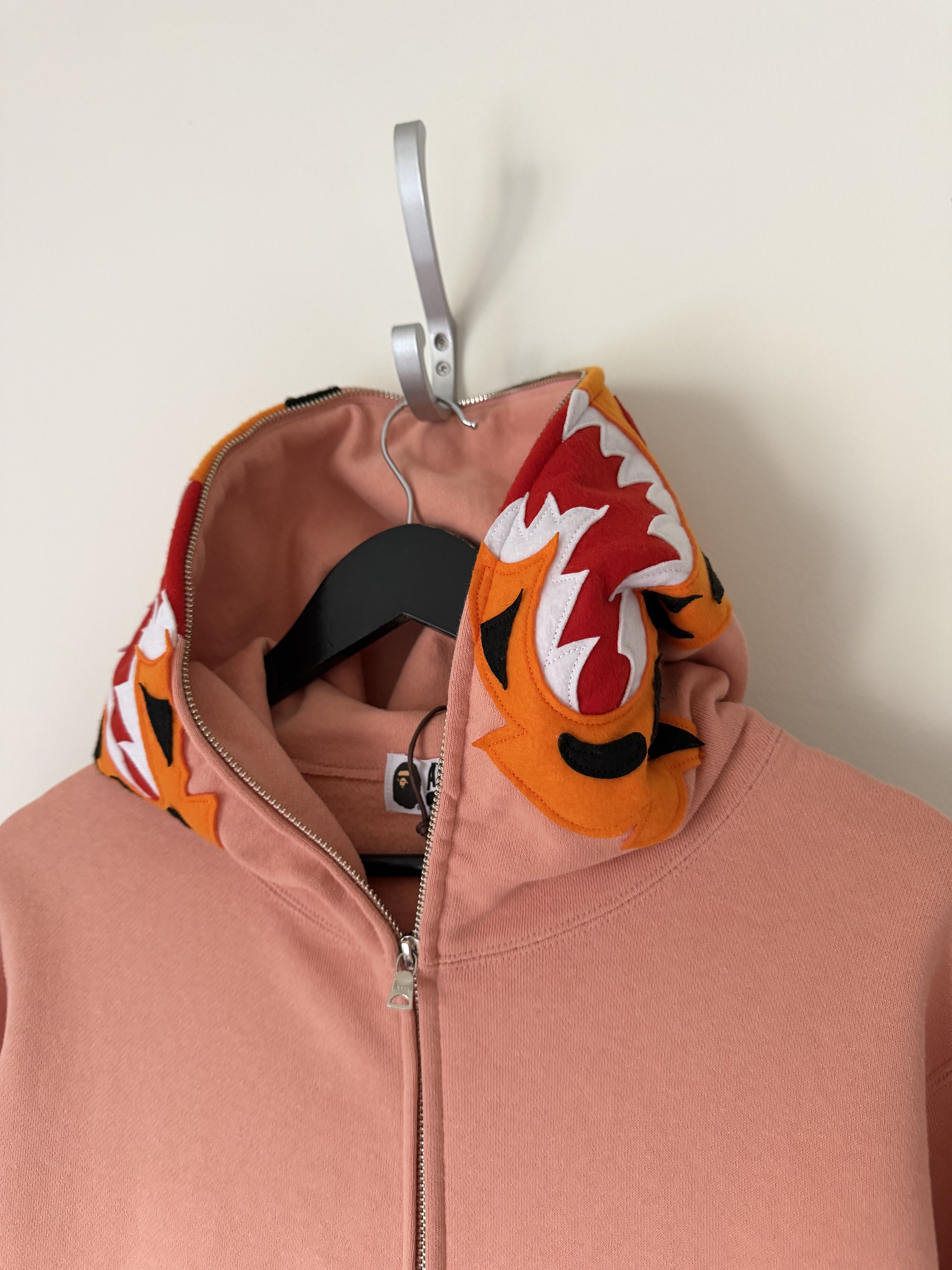 Bape Bape Tiger Full Zip Hoodie in Pink Size US L / EU 52-54 / 3 - 5 Thumbnail