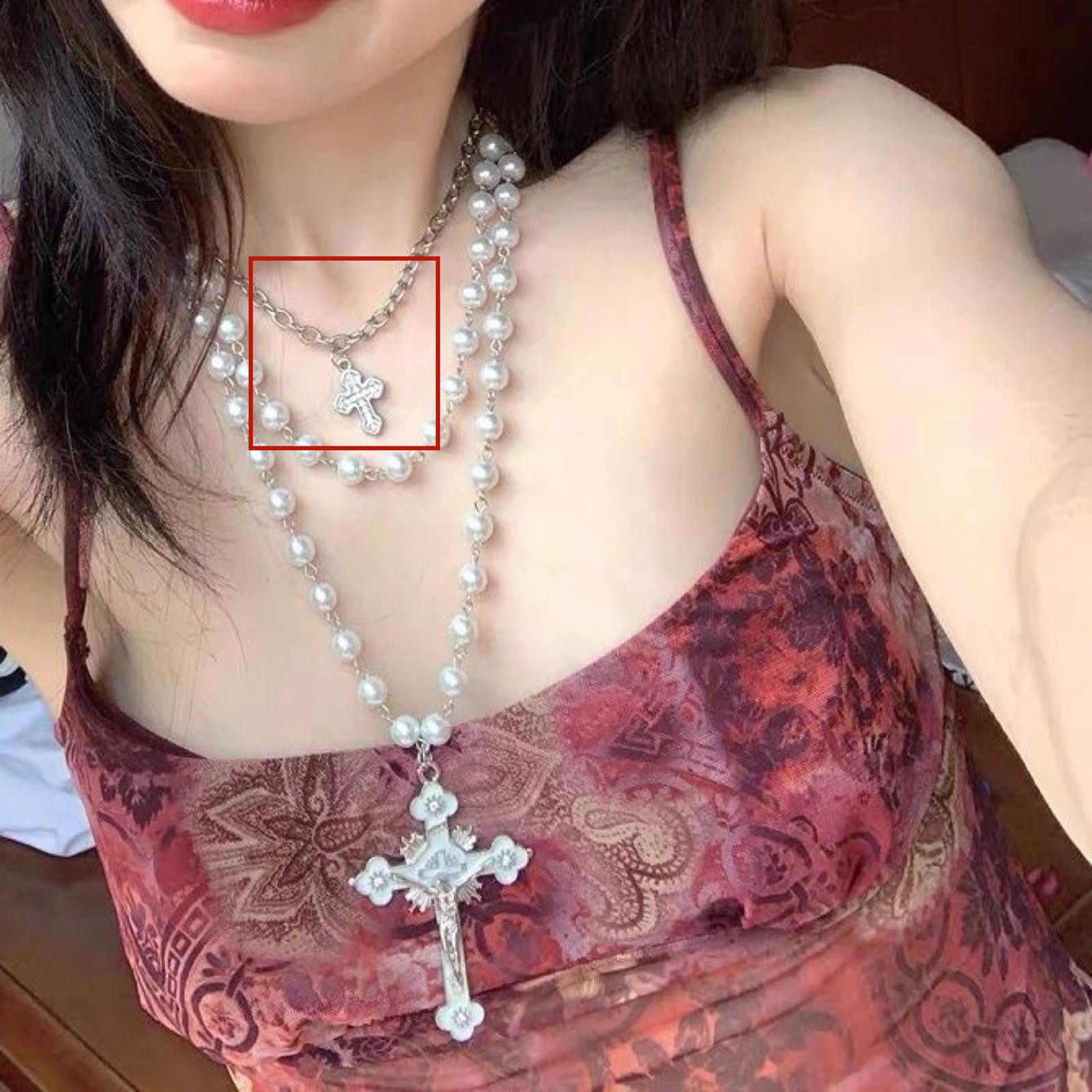 The Unbranded Brand Necklace Y2k Sweater Cross Pearl Chain Size ONE SIZE - 4 Thumbnail